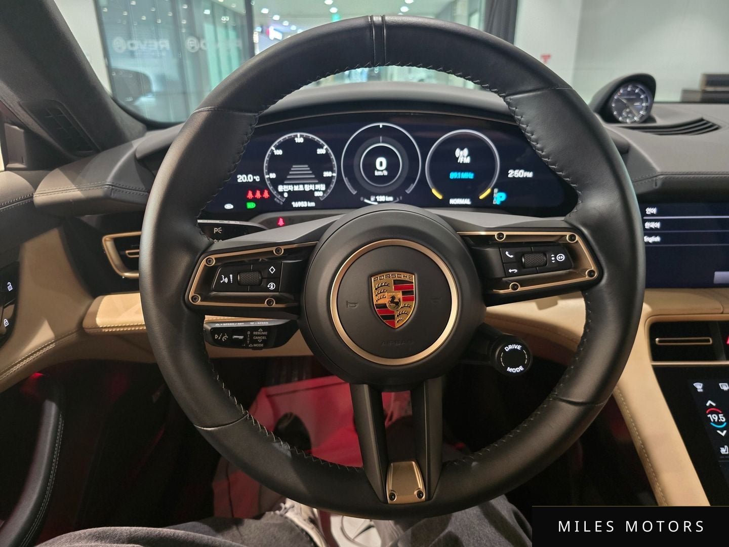 Porsche 타이칸 2021 — миниатюра 5