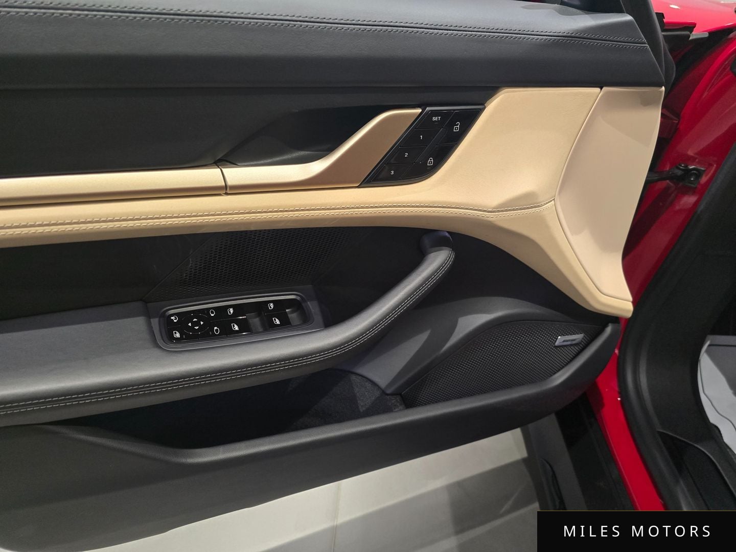 Porsche 타이칸 2021 — миниатюра 12