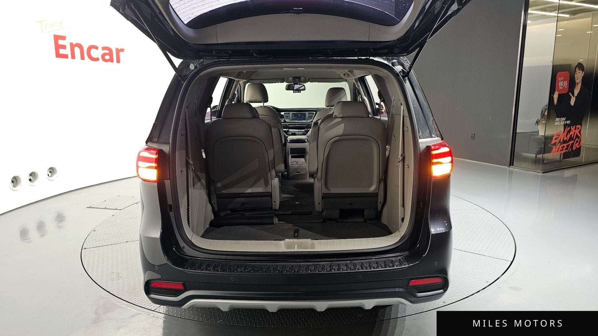 Kia Canival 2019 — миниатюра 20