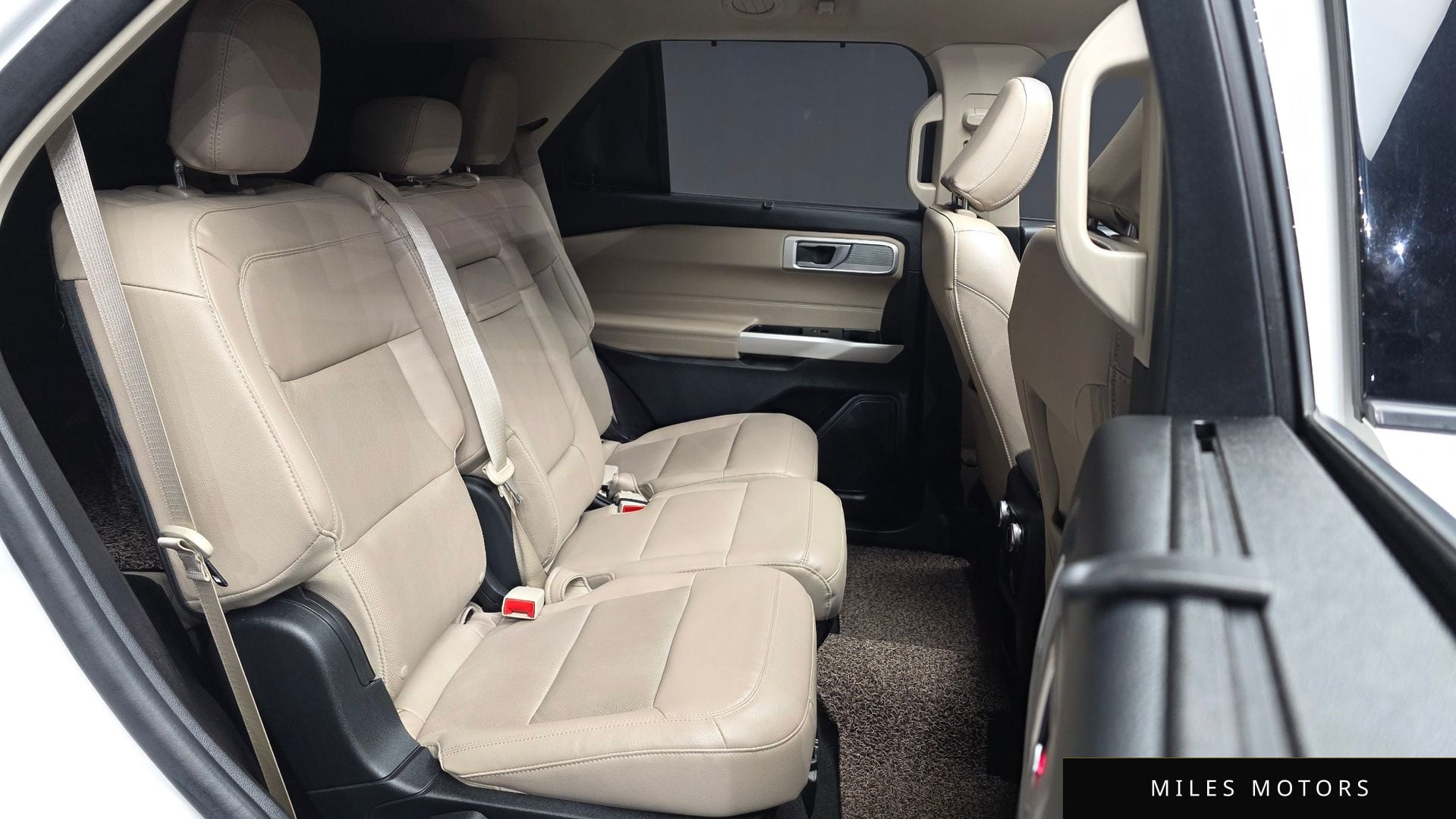 Ford Explorer 2021 — миниатюра 12