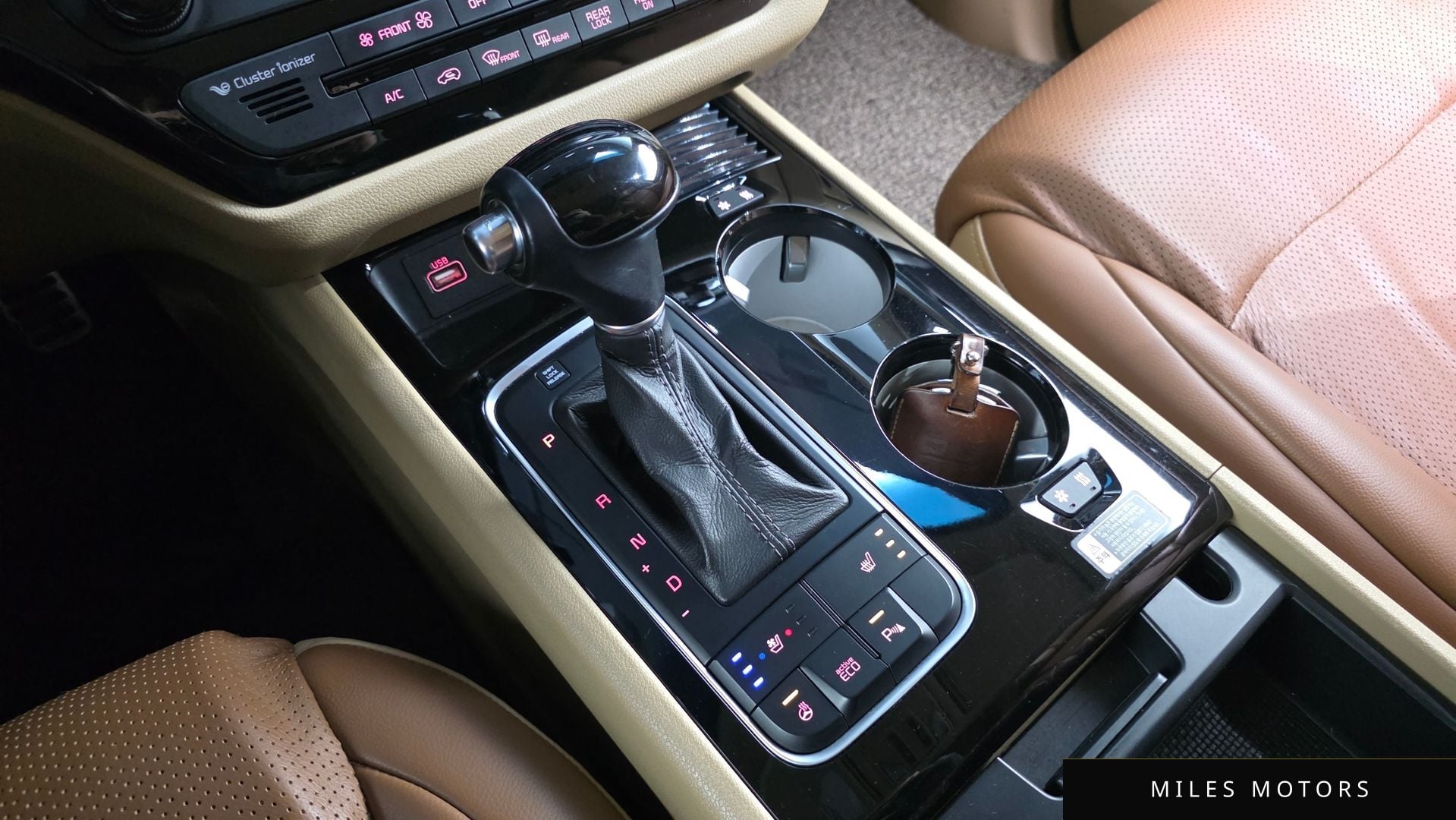 Kia Canival 2015 — миниатюра 9