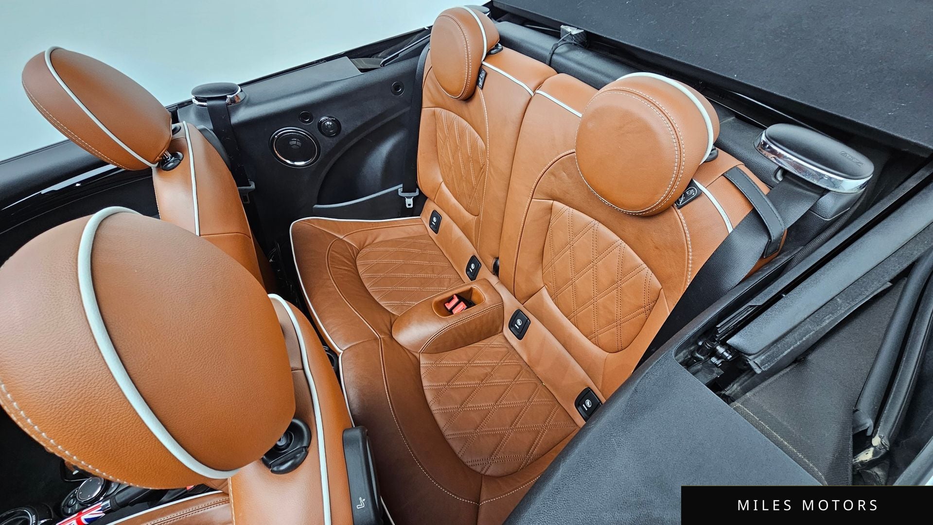 MINI Cooper Convertible 2017 — миниатюра 12