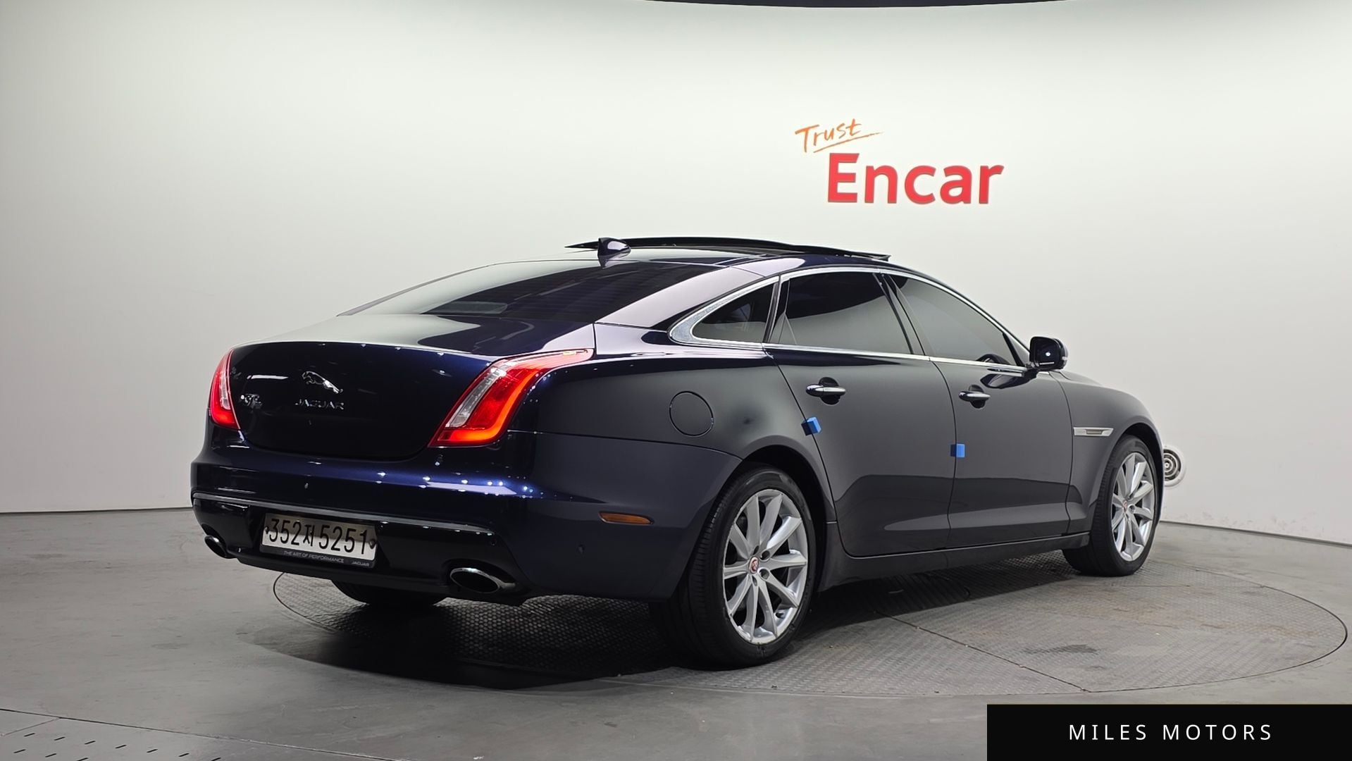Jaguar All New XJ 2016 — миниатюра 2