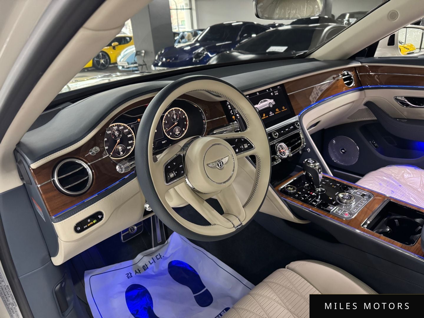 Bentley Flying Spur 2021 — миниатюра 4