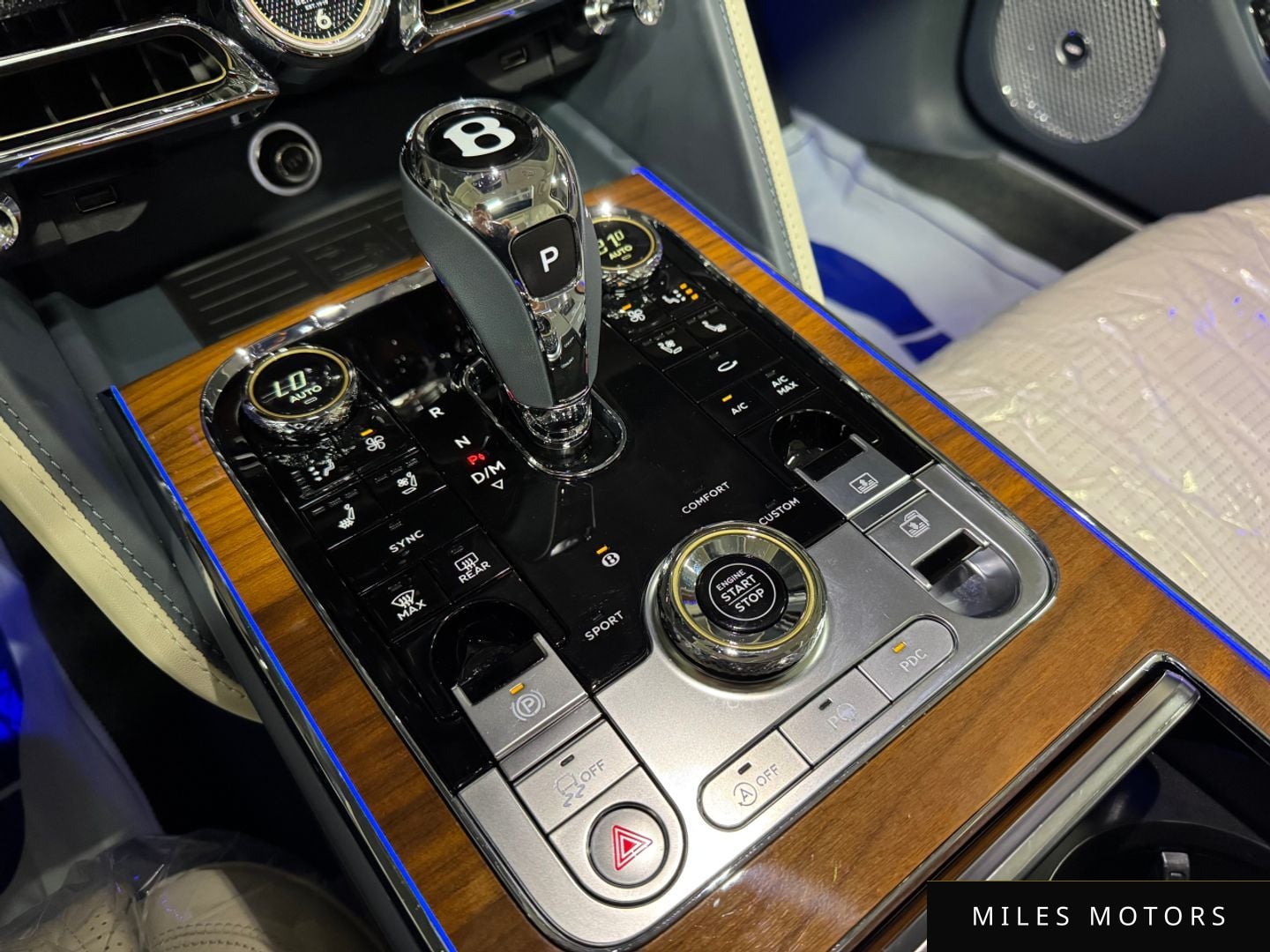 Bentley Flying Spur 2021 — миниатюра 11