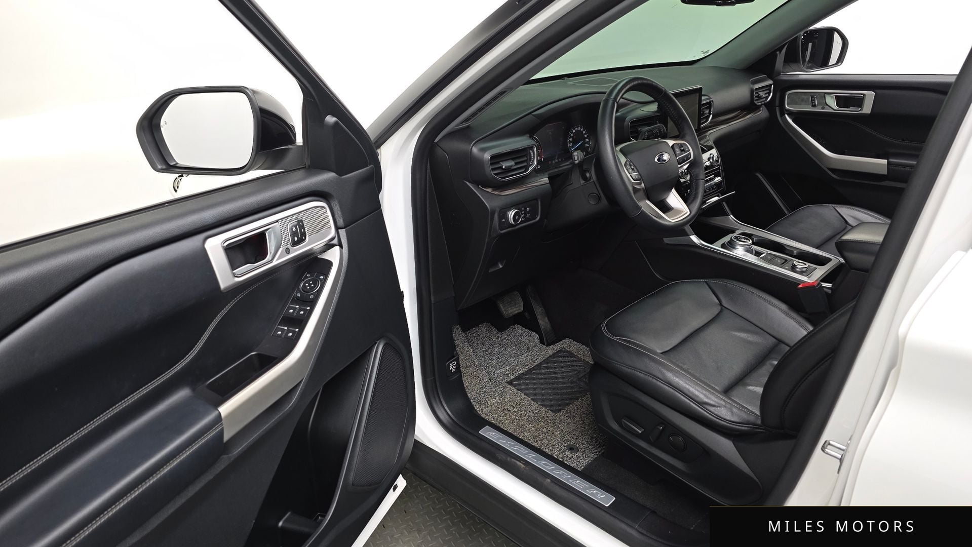 Ford Explorer 2021 — миниатюра 10