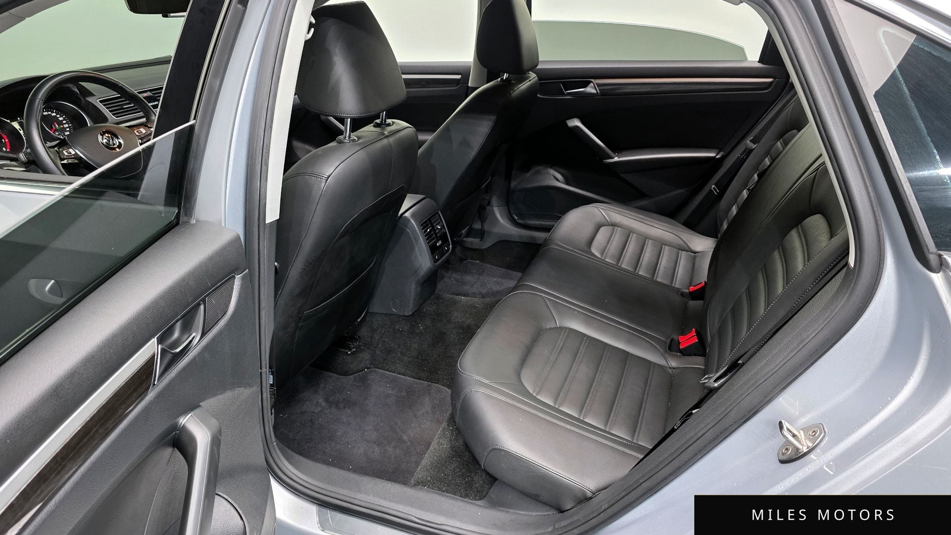 Volkswagen Passat 2018 — миниатюра 12