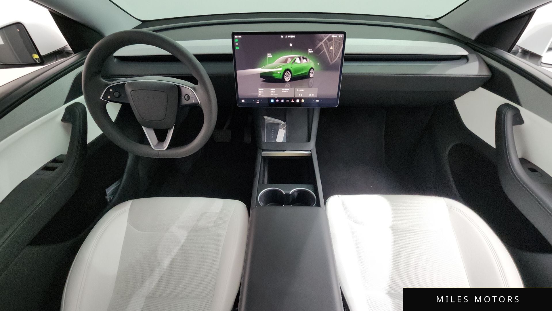 Tesla Model Y 2025 — миниатюра 7
