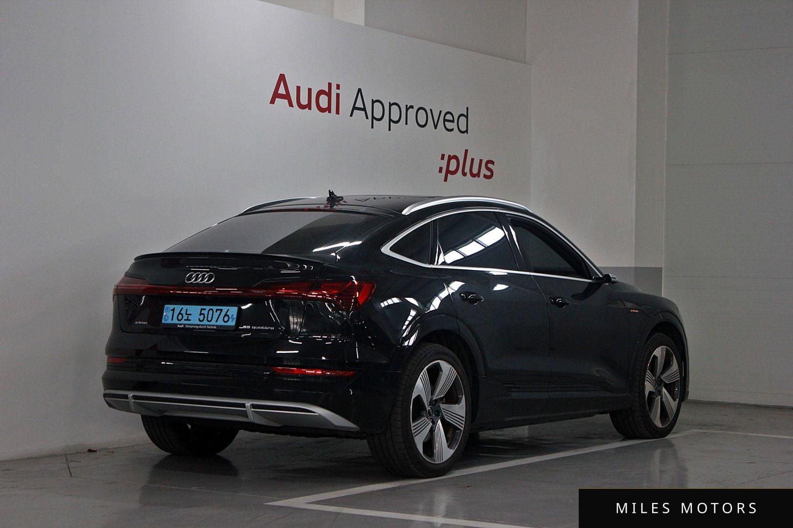 Audi e-tron 2022 — миниатюра 2