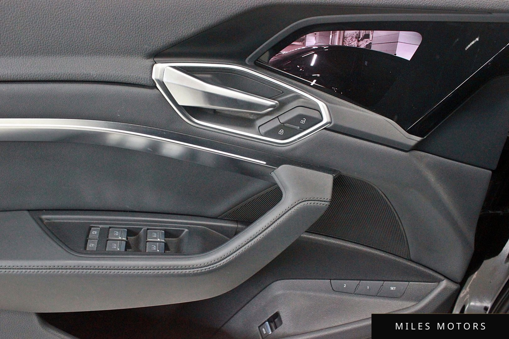 Audi e-tron 2022 — миниатюра 11