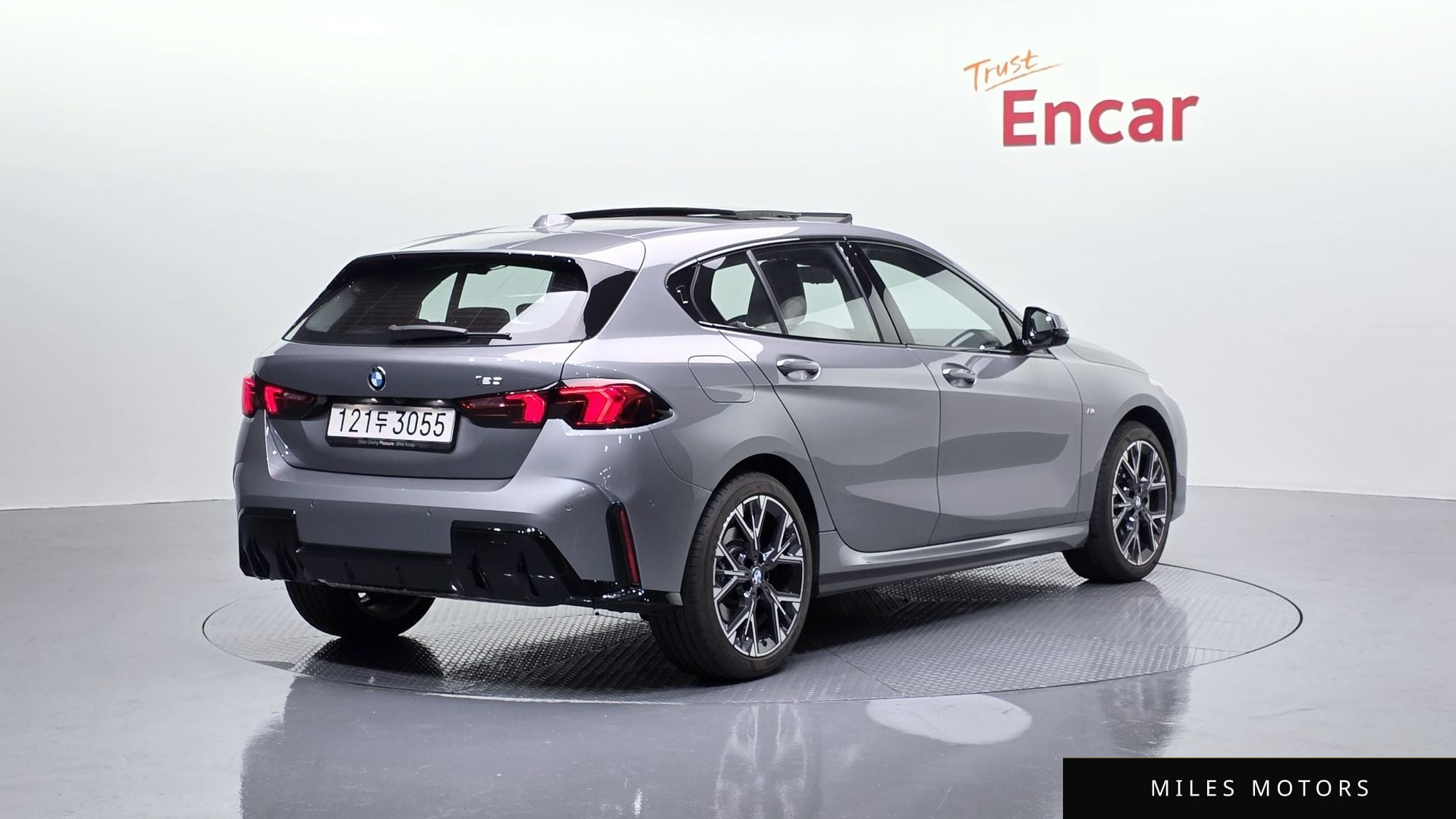 BMW 1 Series (F70) 2025 — миниатюра 2