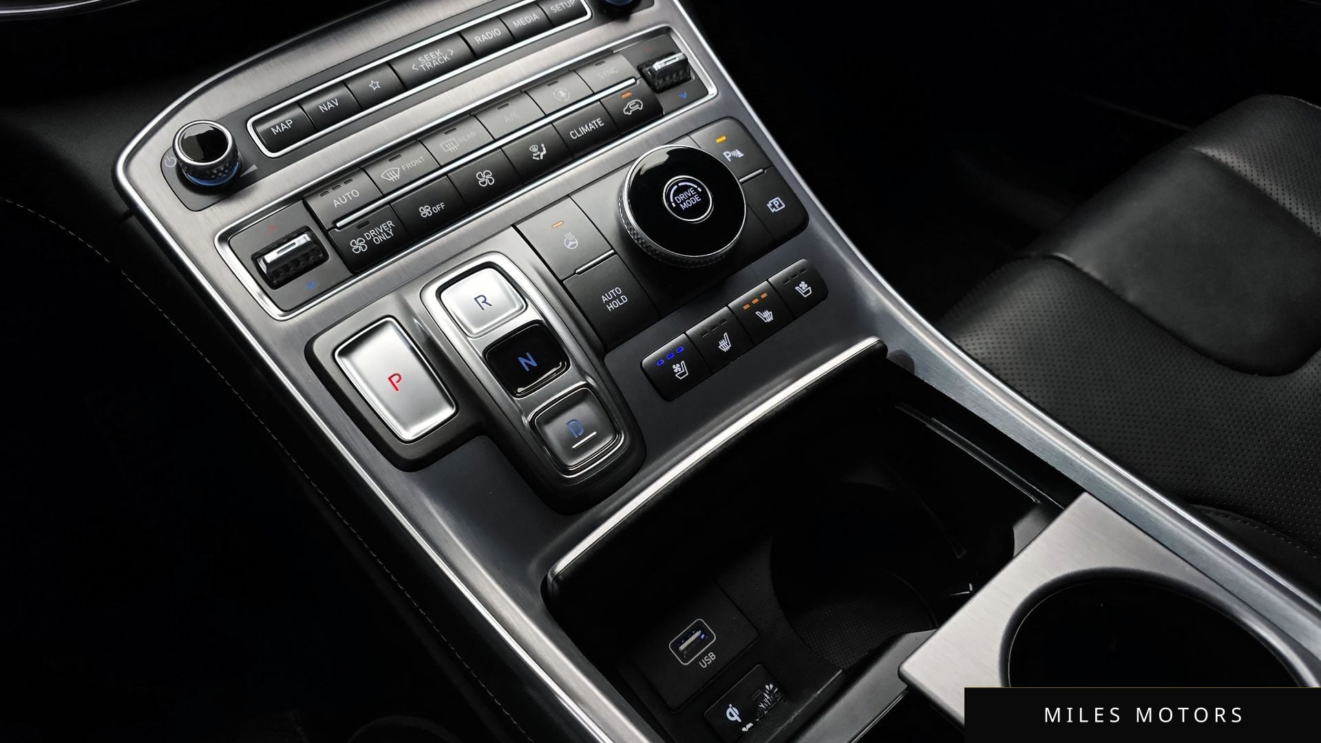 Hyundai Santafe 2022 — миниатюра 9