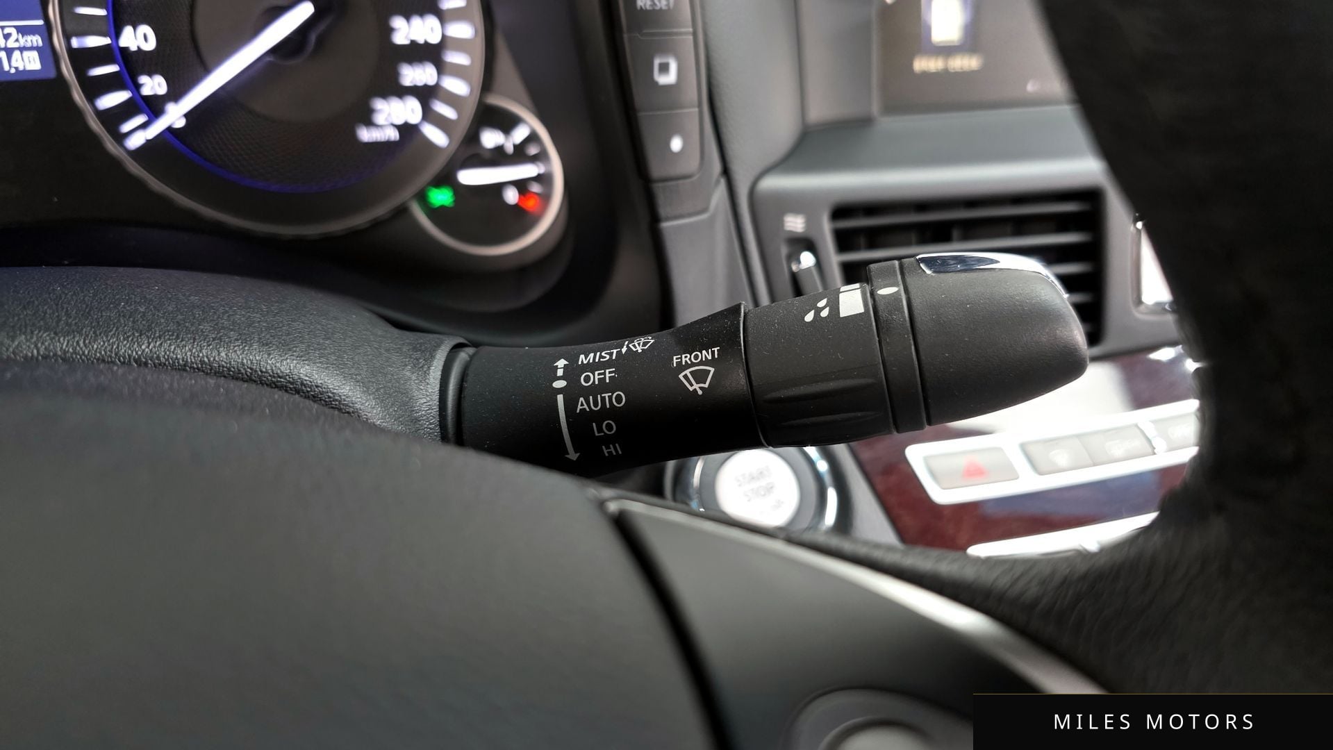 Infiniti Q70 2019 — миниатюра 14