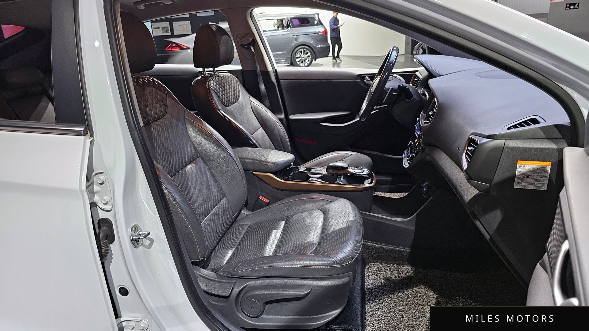 Hyundai Ioniq 2018 — миниатюра 10