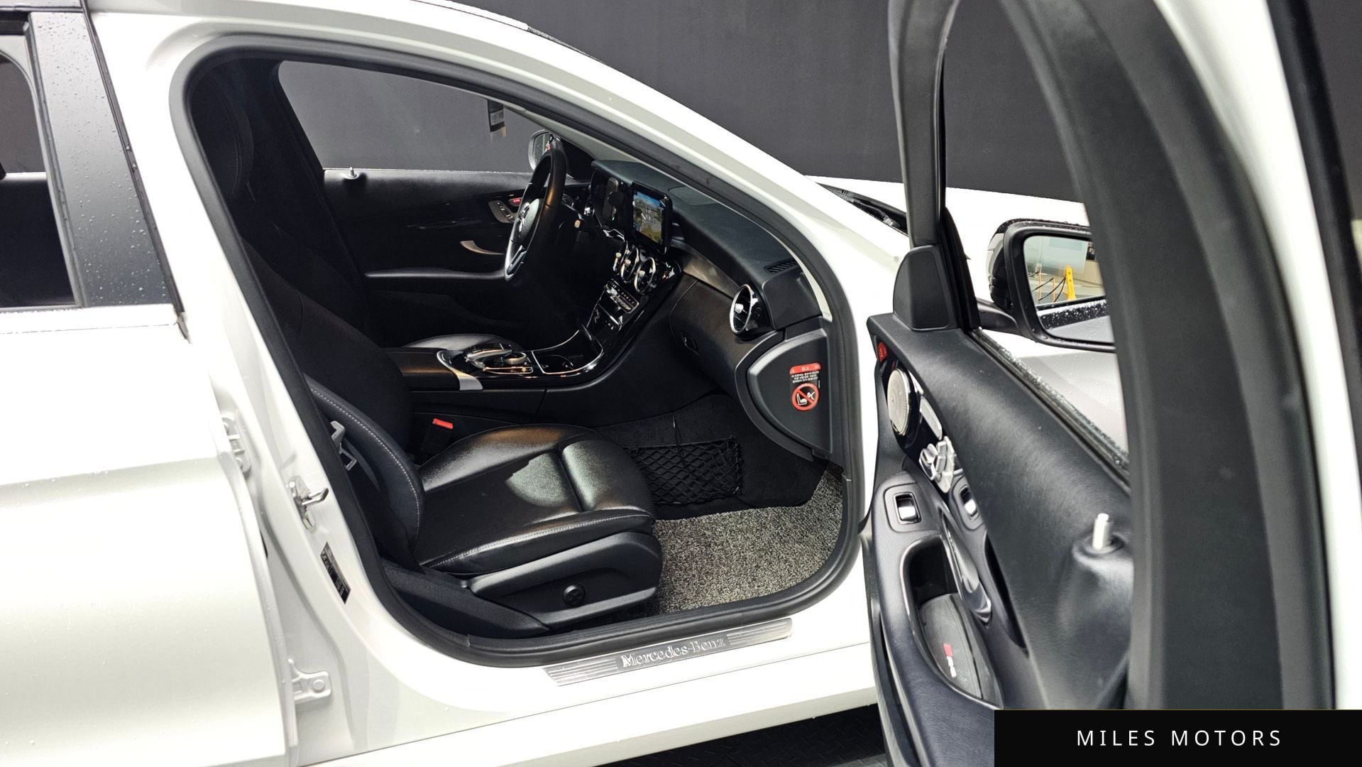 Mercedes-Benz C-Class W205 2019 — миниатюра 12