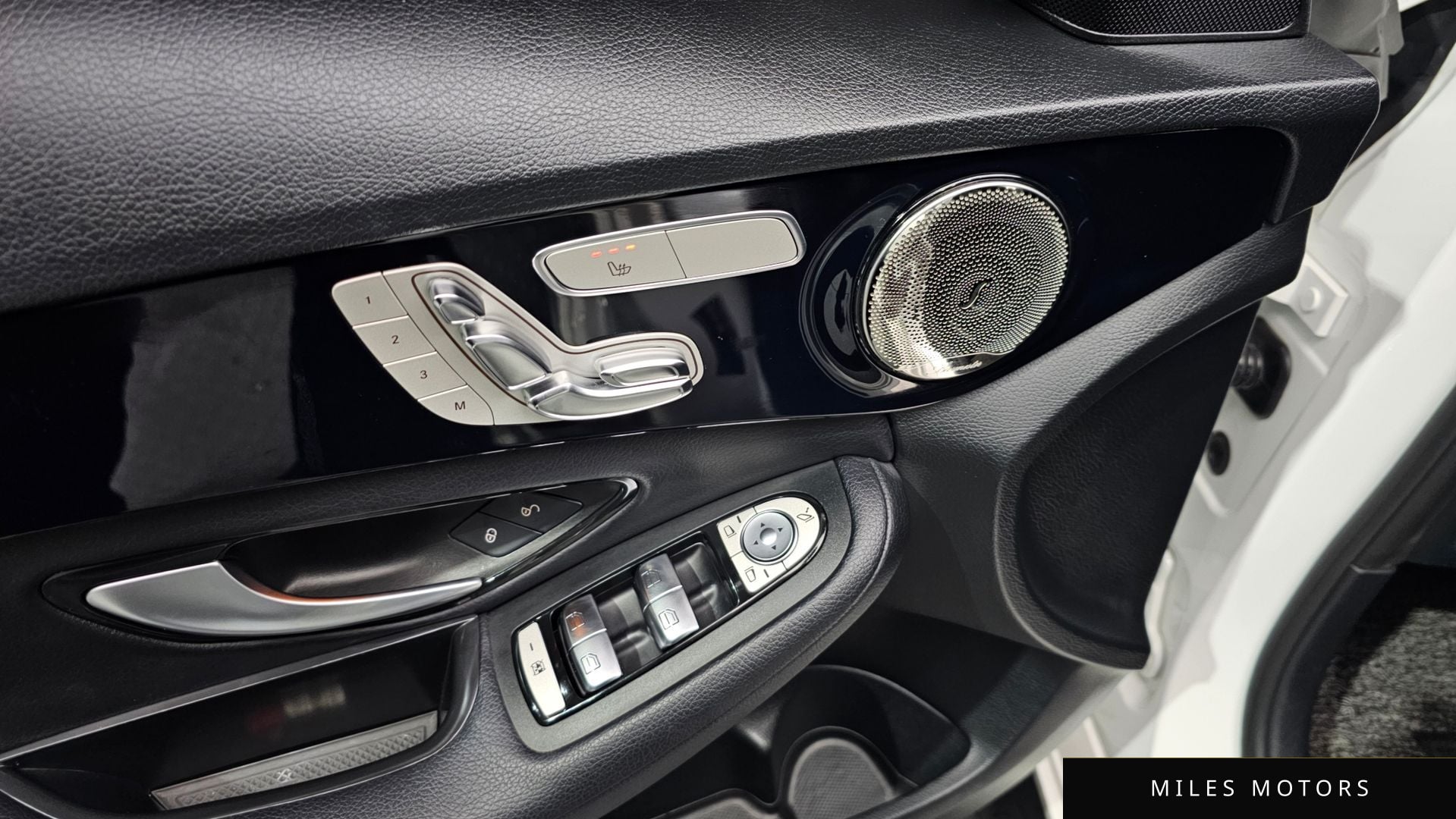 Mercedes-Benz C-Class W205 2019 — миниатюра 17