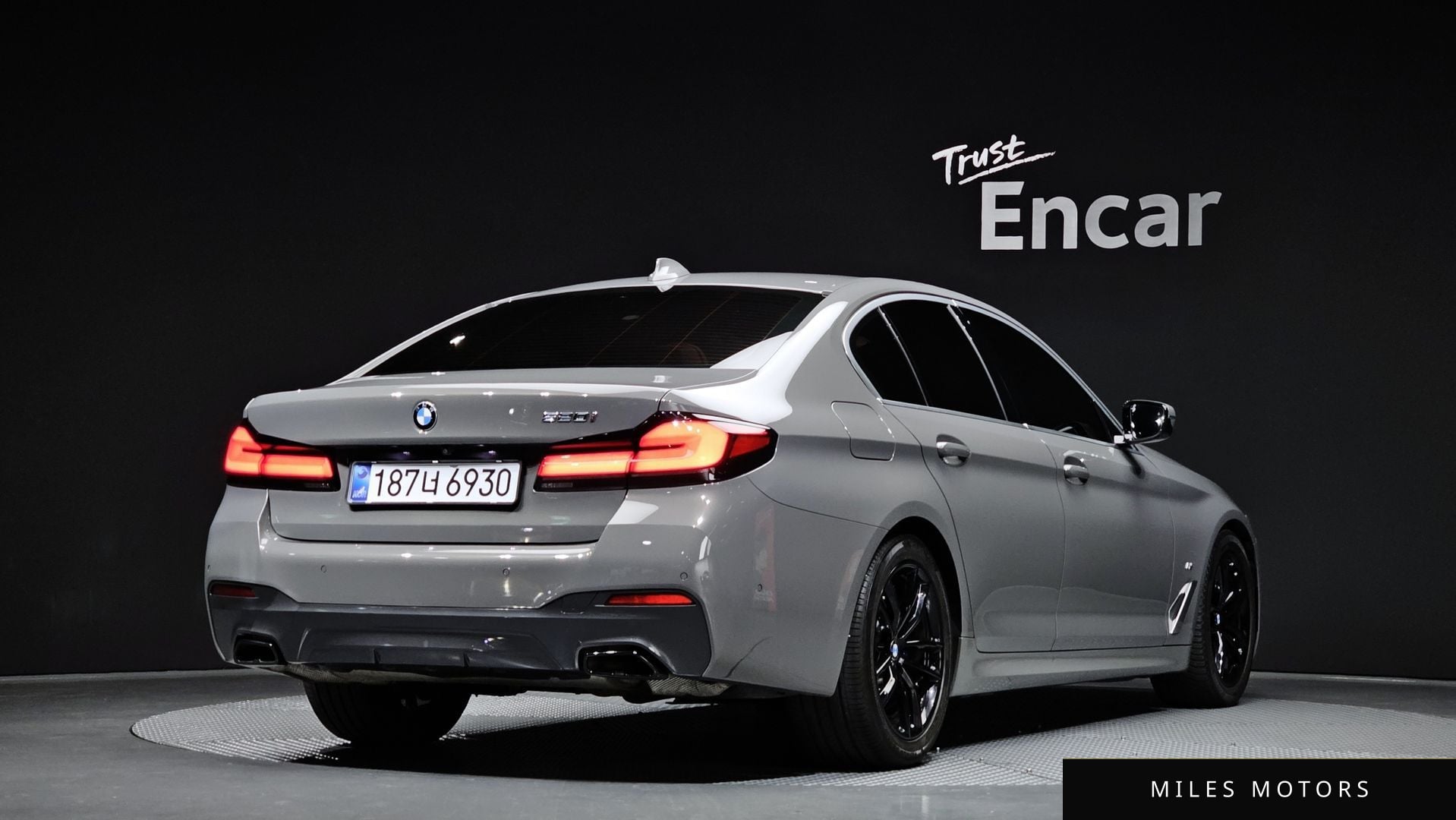 BMW 5 Series (G30) 2021 — миниатюра 2