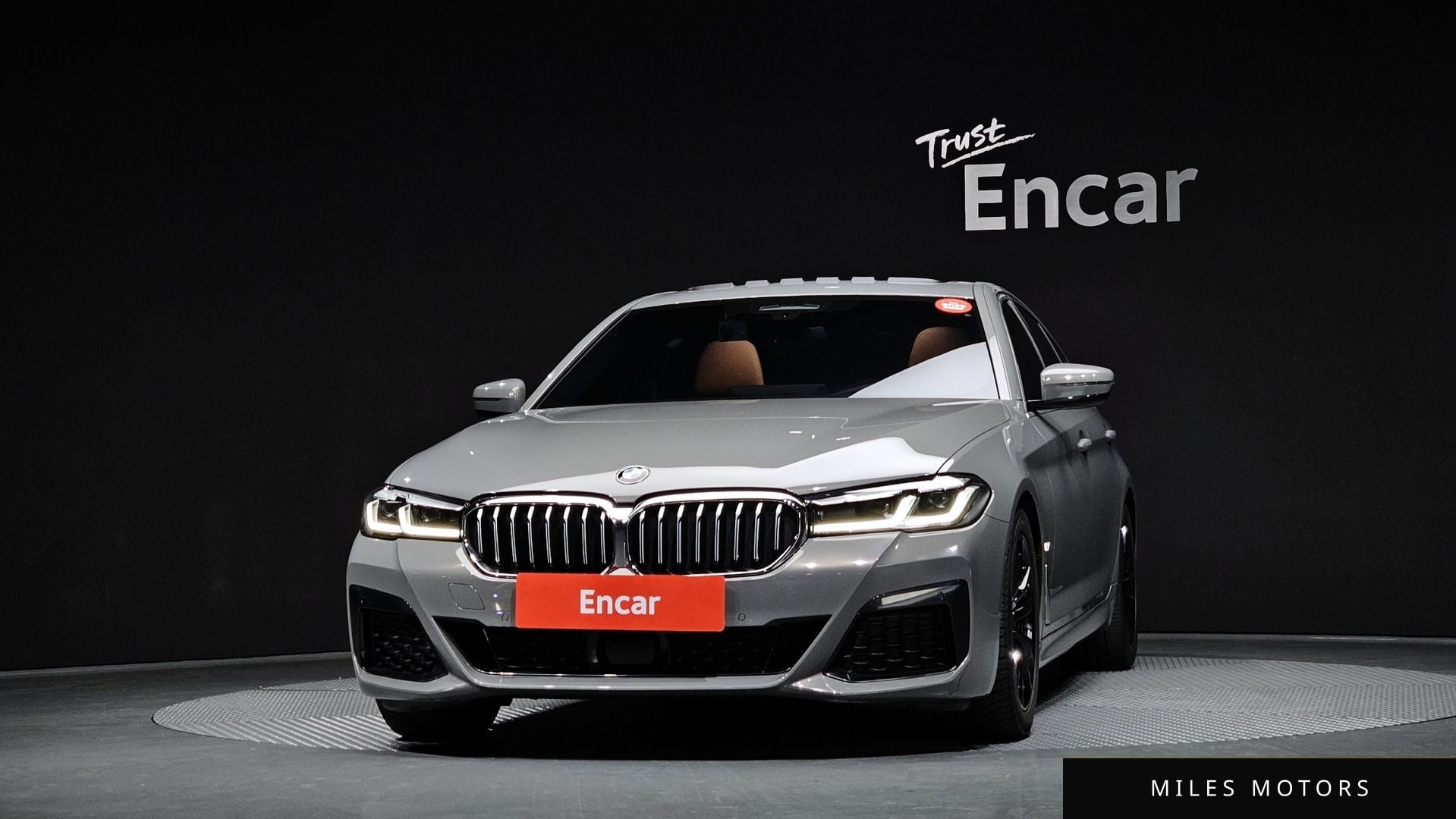 BMW 5 Series (G30) 2021 — миниатюра 3