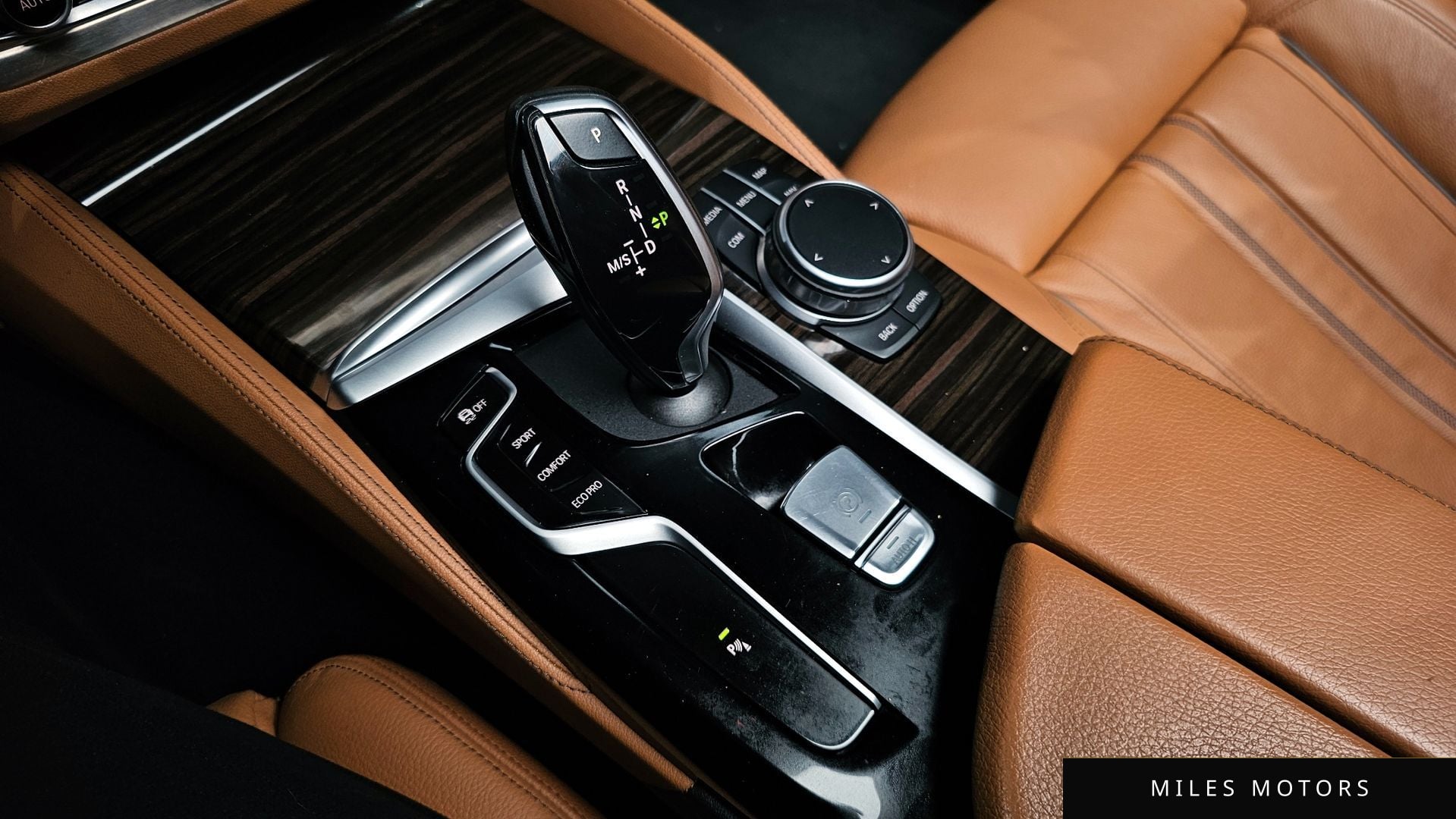 BMW 5 Series (G30) 2021 — миниатюра 9