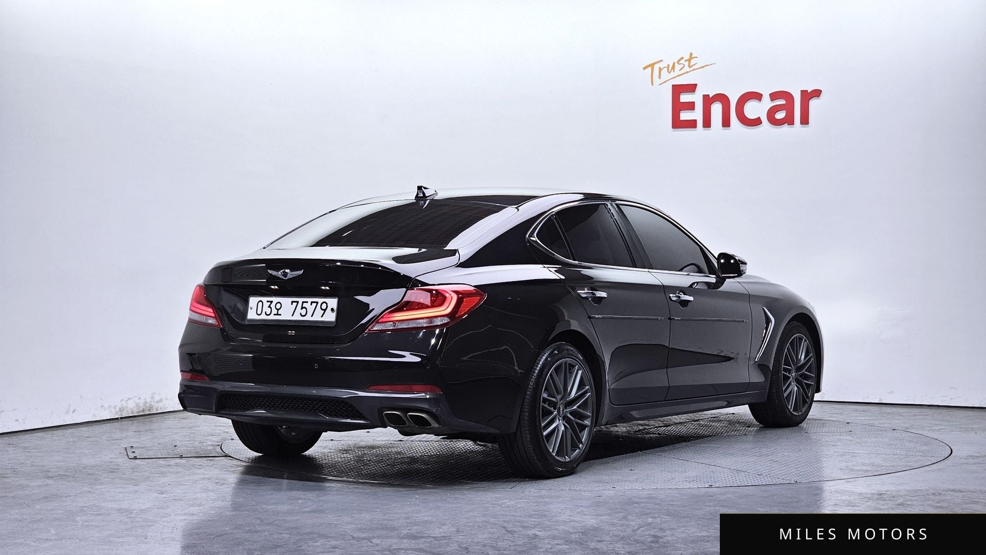 Genesis G70 2018 — фото 1 из 12