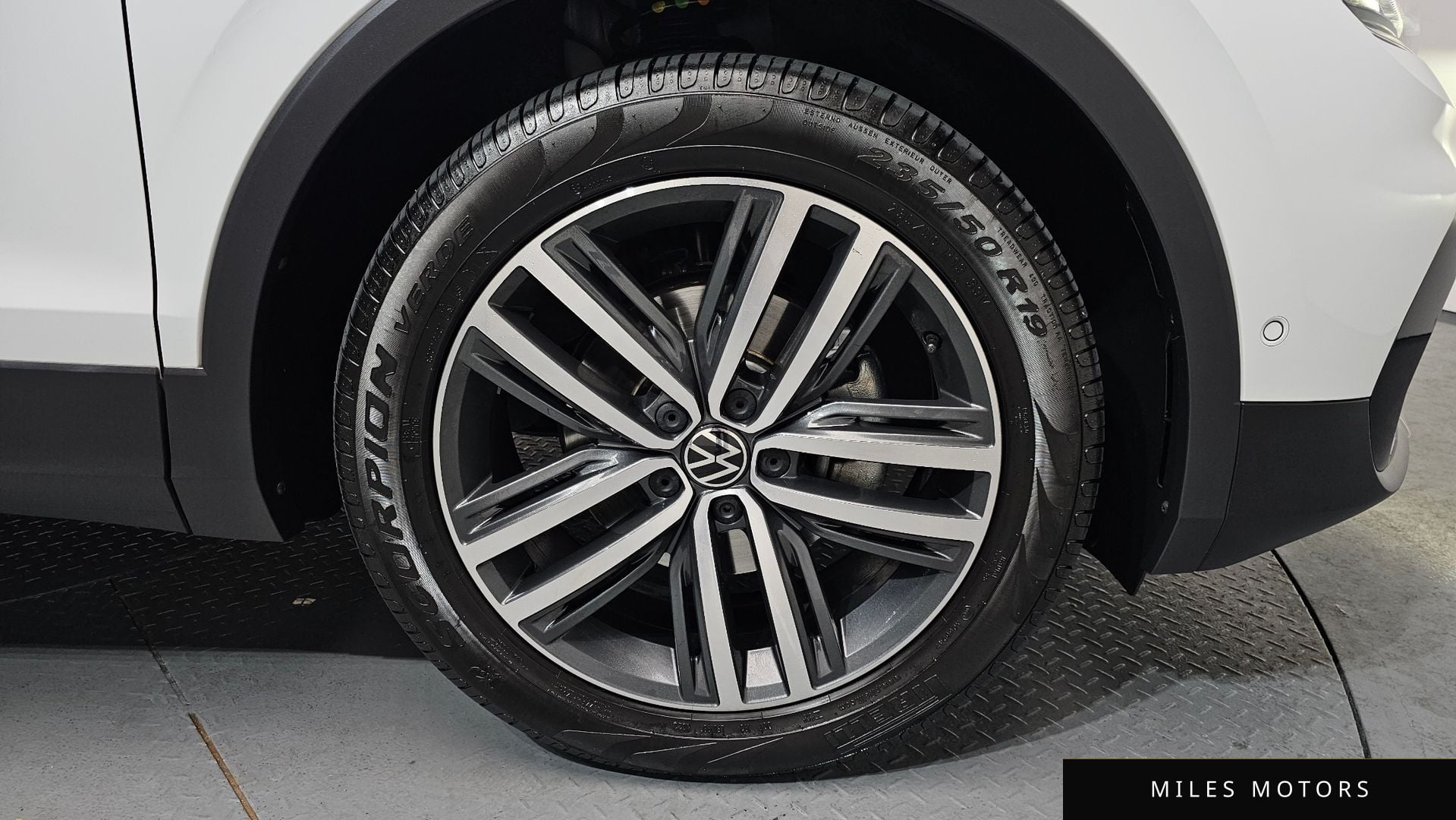 Volkswagen 티구안 2024 — миниатюра 5