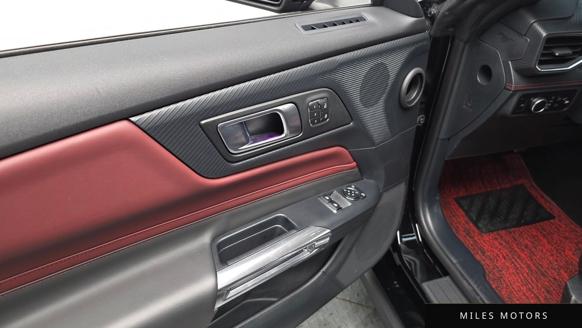 Ford 머스탱 2024 — миниатюра 14