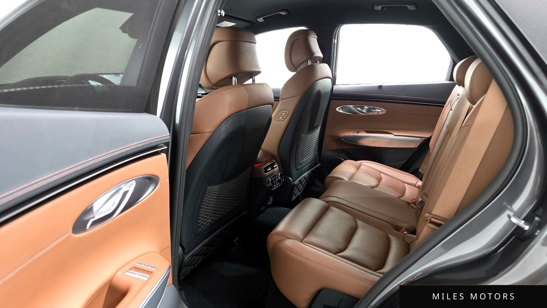 Genesis GV70 2023 — миниатюра 12