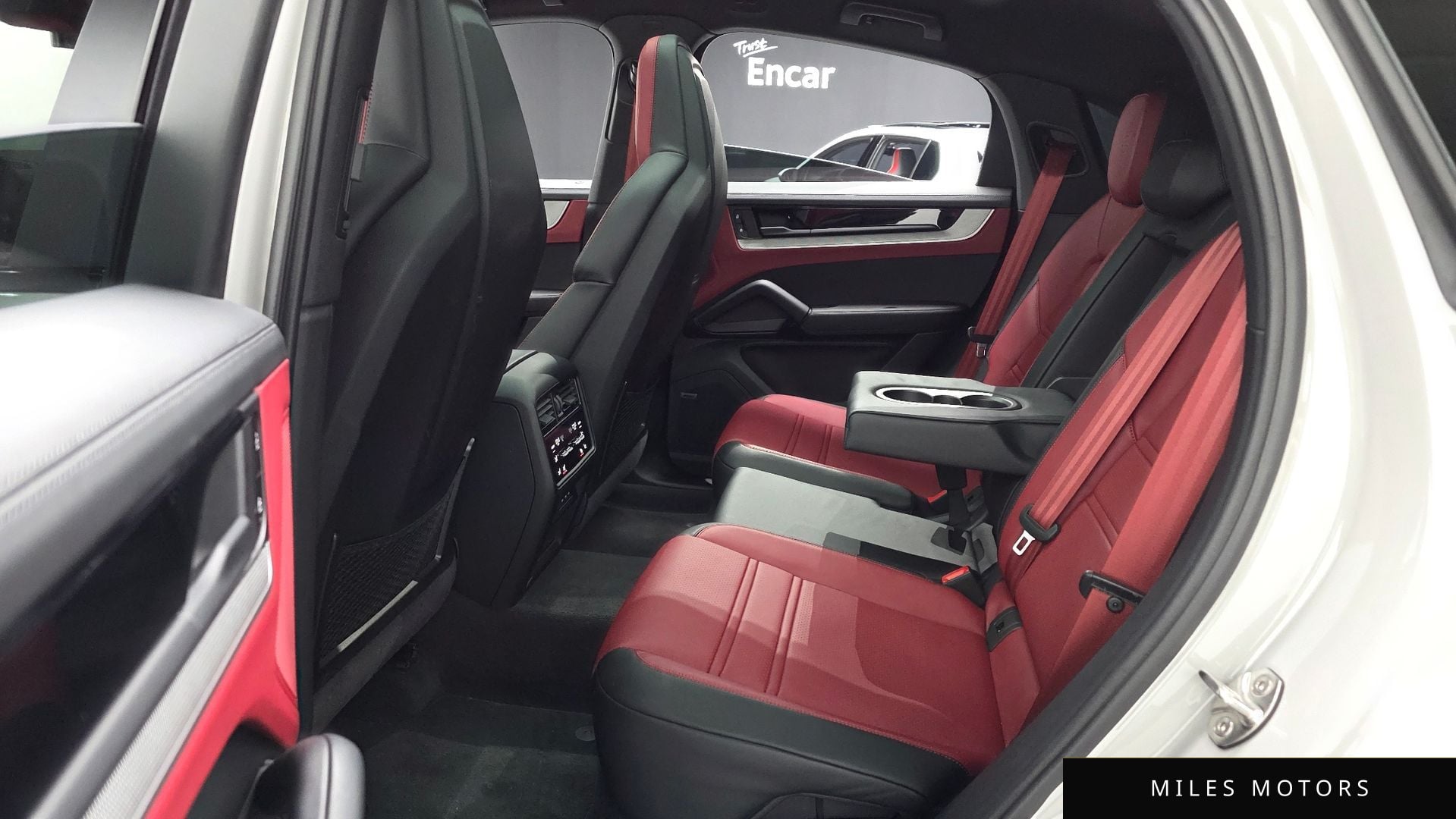 Porsche Cayenne 2025 — миниатюра 12