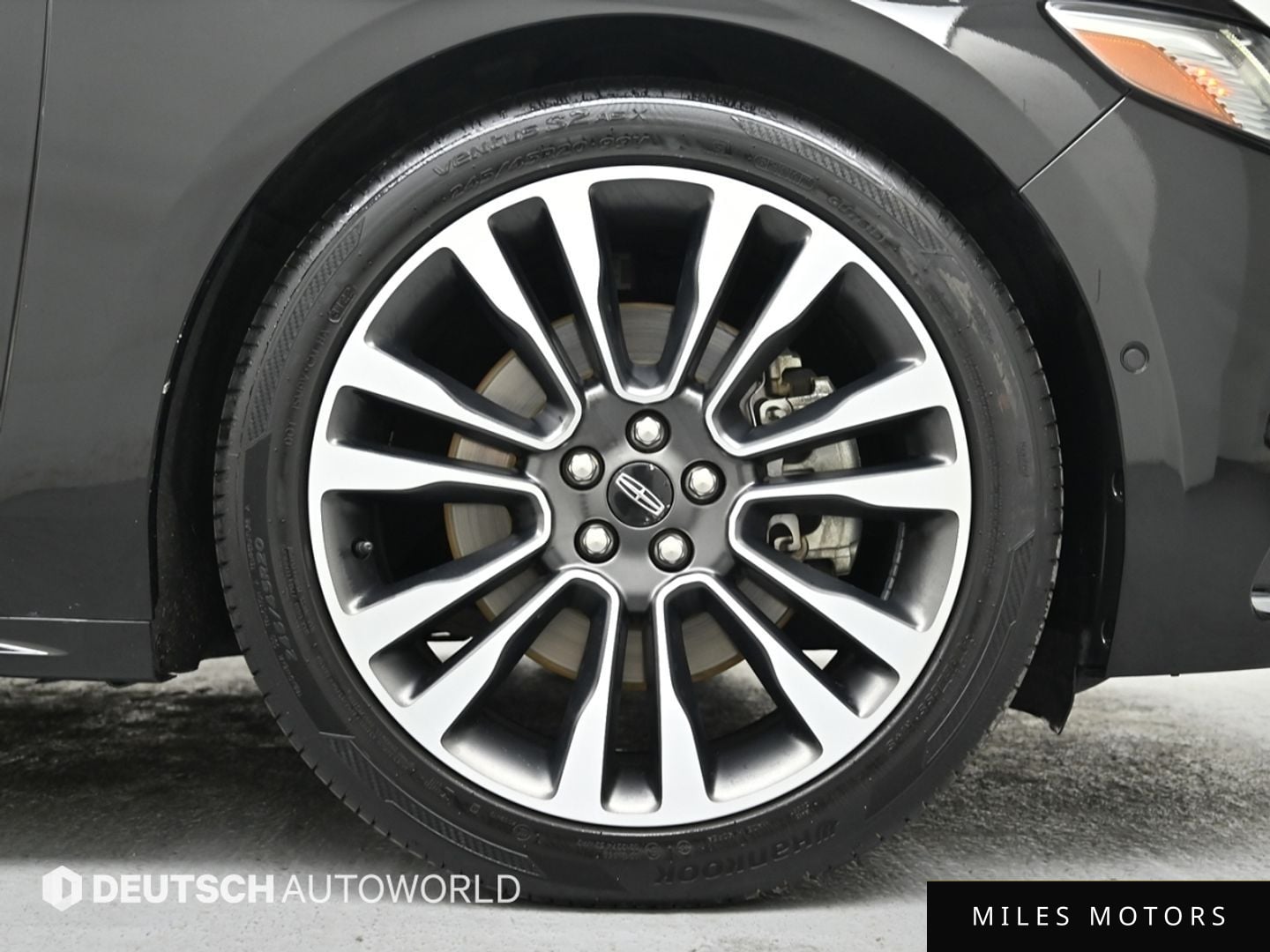 Lincoln Continental 2019 — миниатюра 5