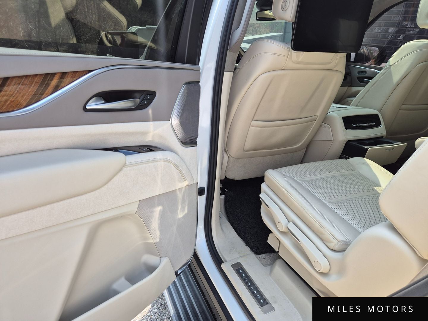 Cadillac Escalade 2021 — миниатюра 12