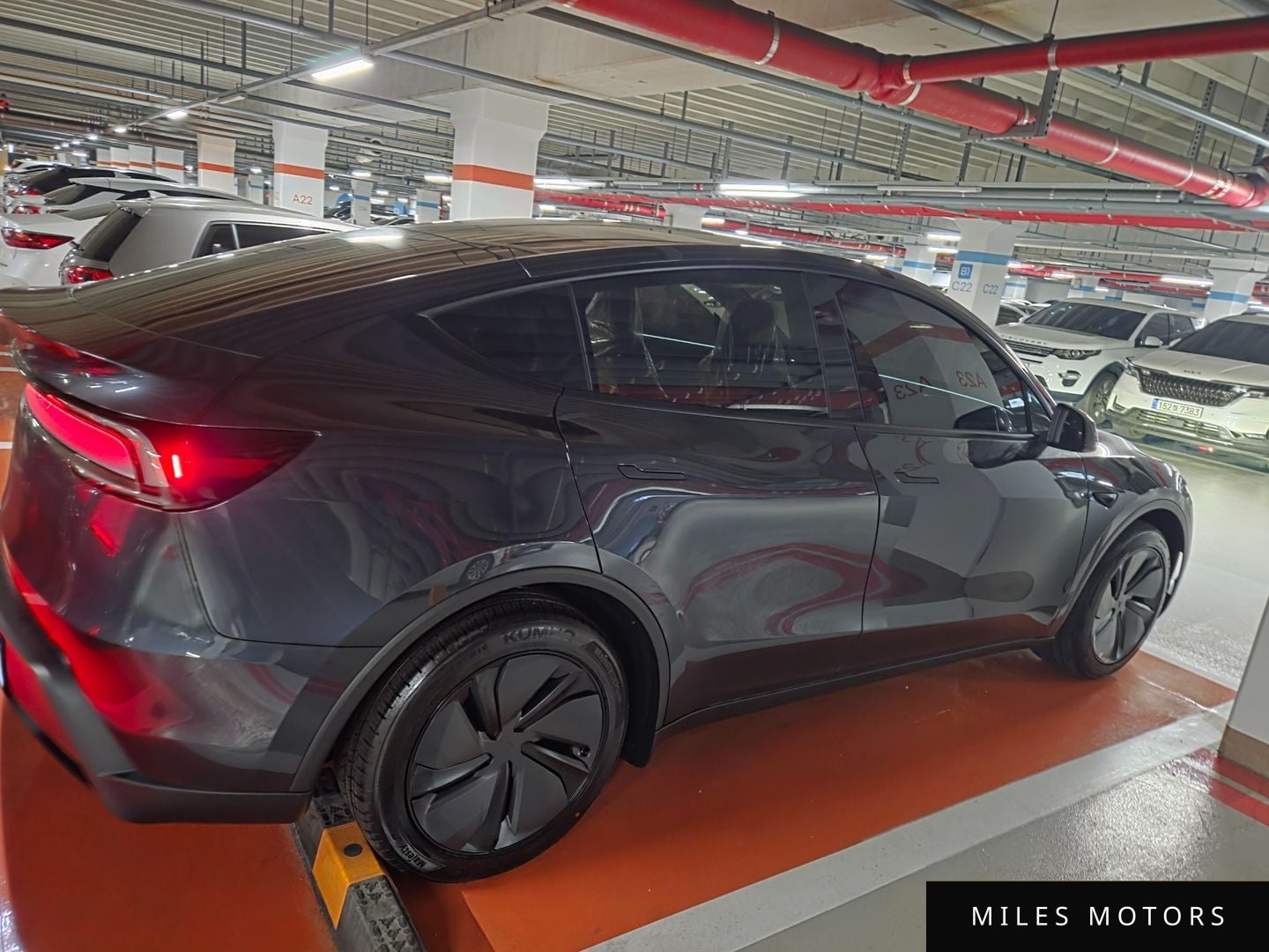 Tesla Model Y 2025 — миниатюра 6