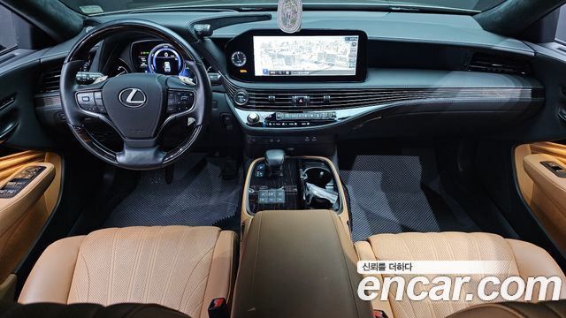 Лексус LS500h 2023 — миниатюра 7