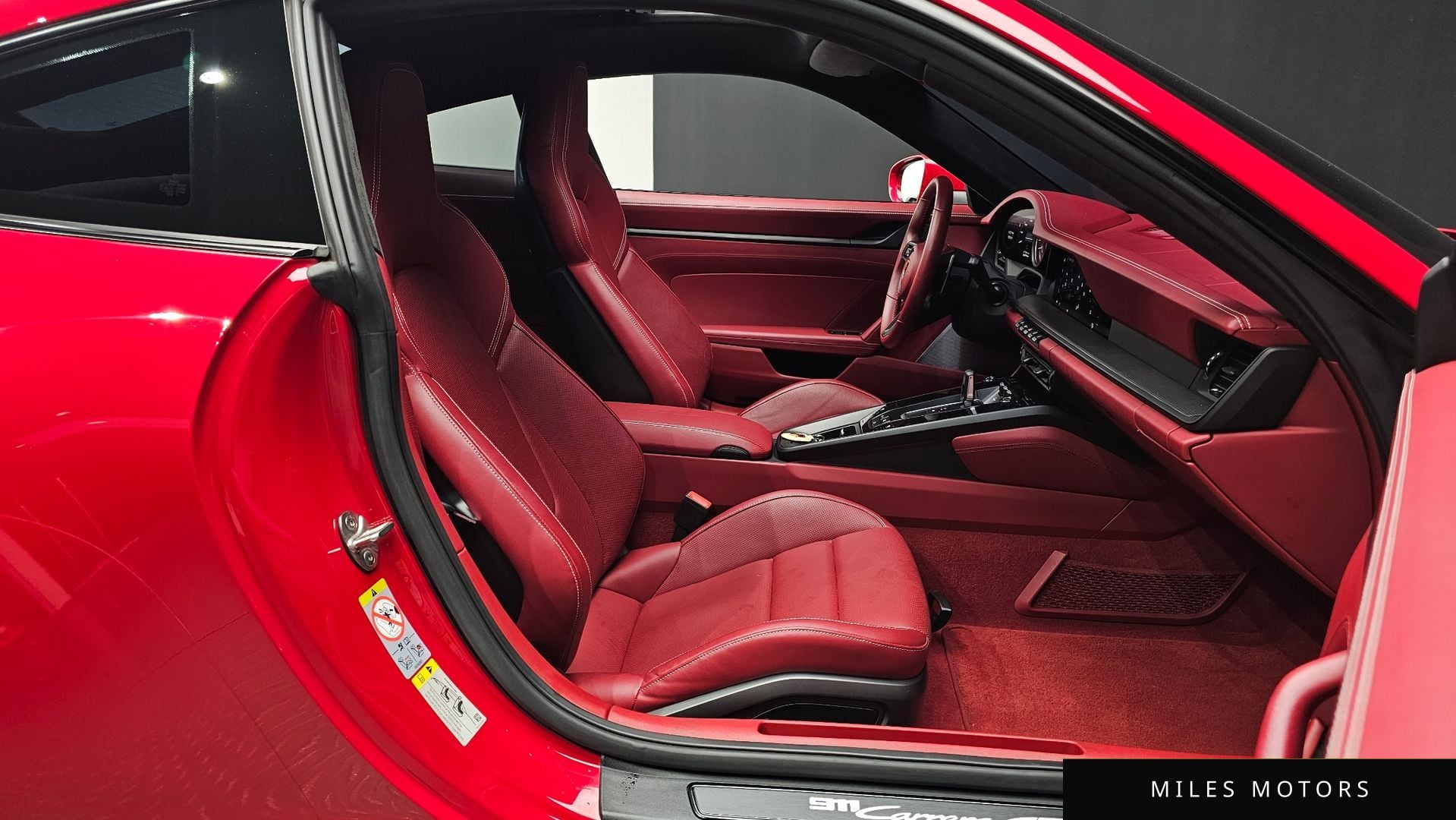 Porsche 911 (992) 2022 — миниатюра 10