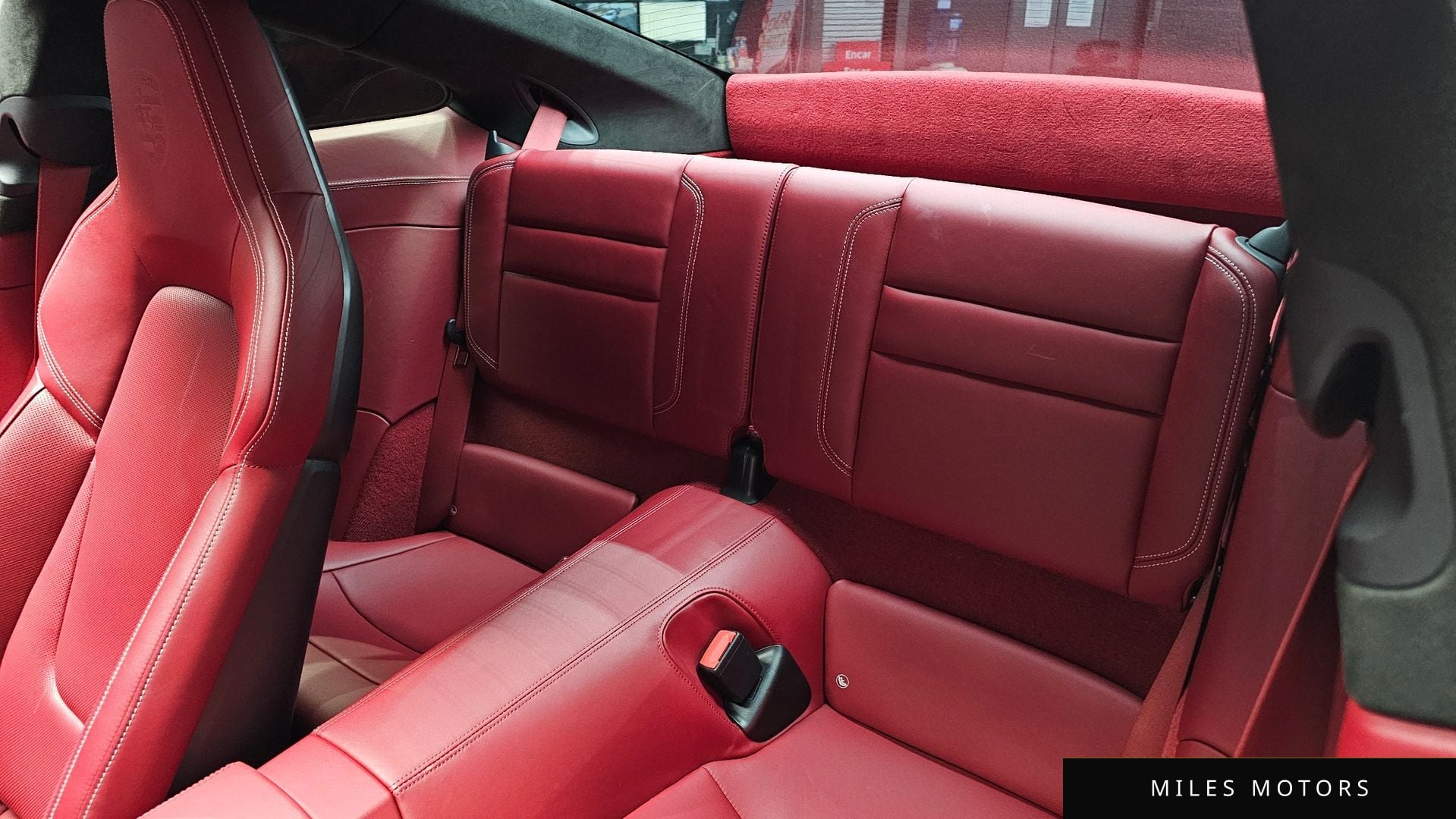 Porsche 911 (992) 2022 — миниатюра 12