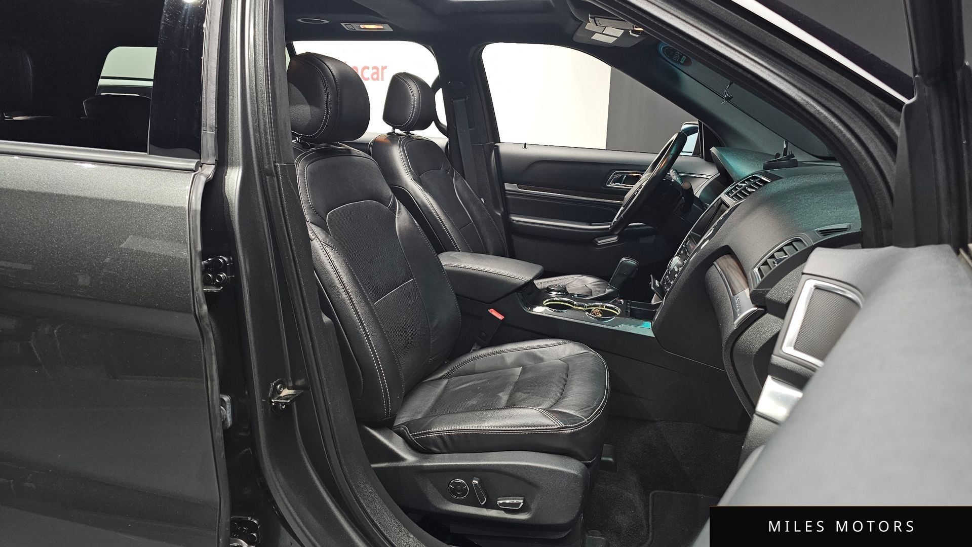 Ford Explorer 2016 — миниатюра 10