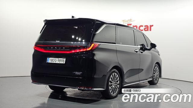 Лексус LM 2025 — миниатюра 2