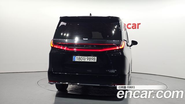 Лексус LM 2025 — миниатюра 4