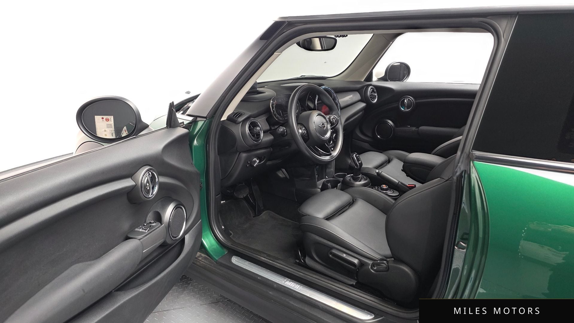 MINI Cooper 2021 — миниатюра 10
