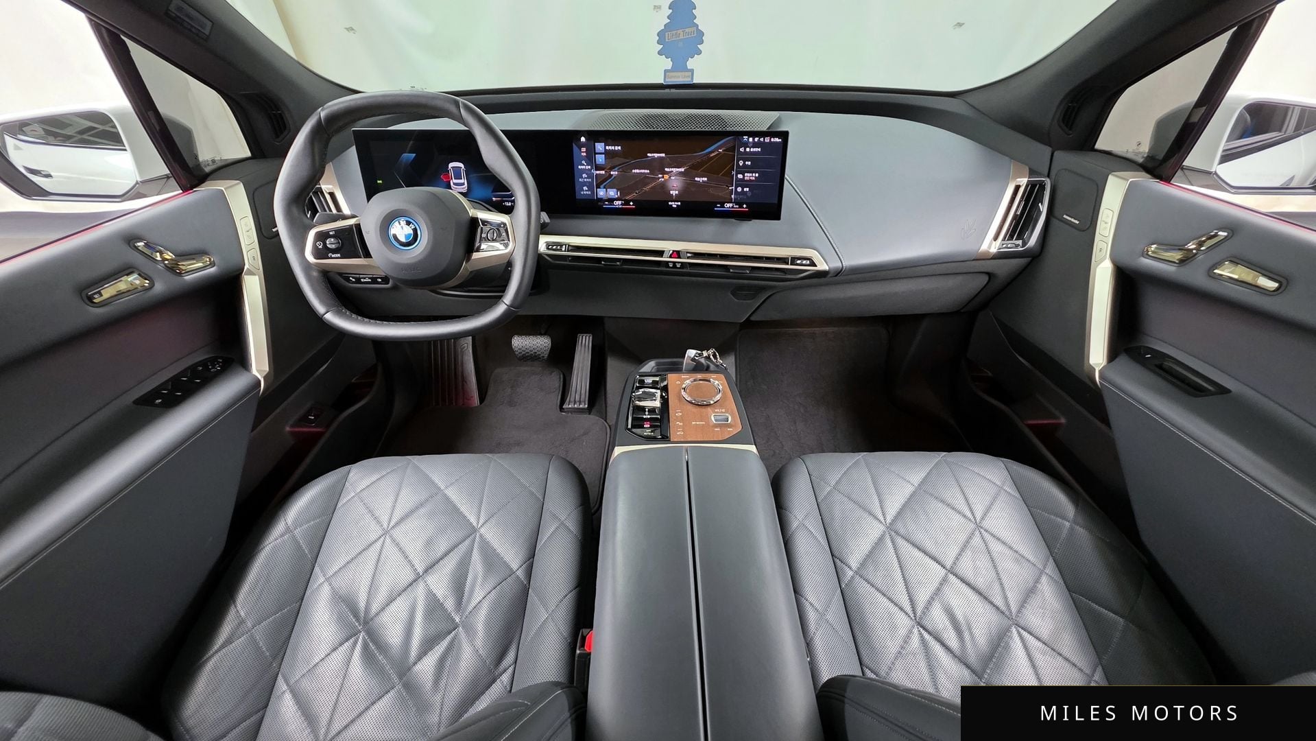 BMW iX 2022 — миниатюра 7