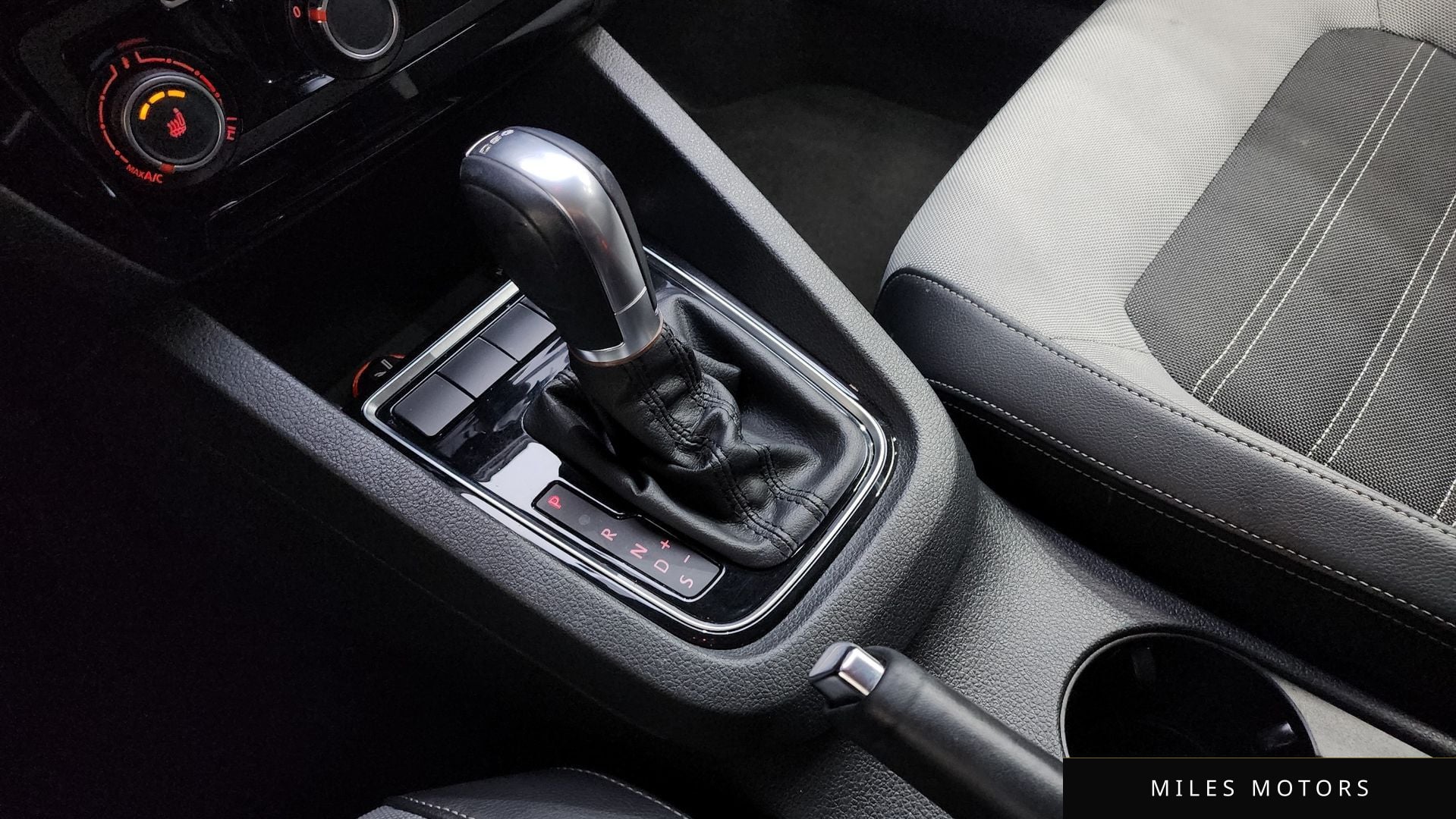 Volkswagen Jetta 2015 — миниатюра 9