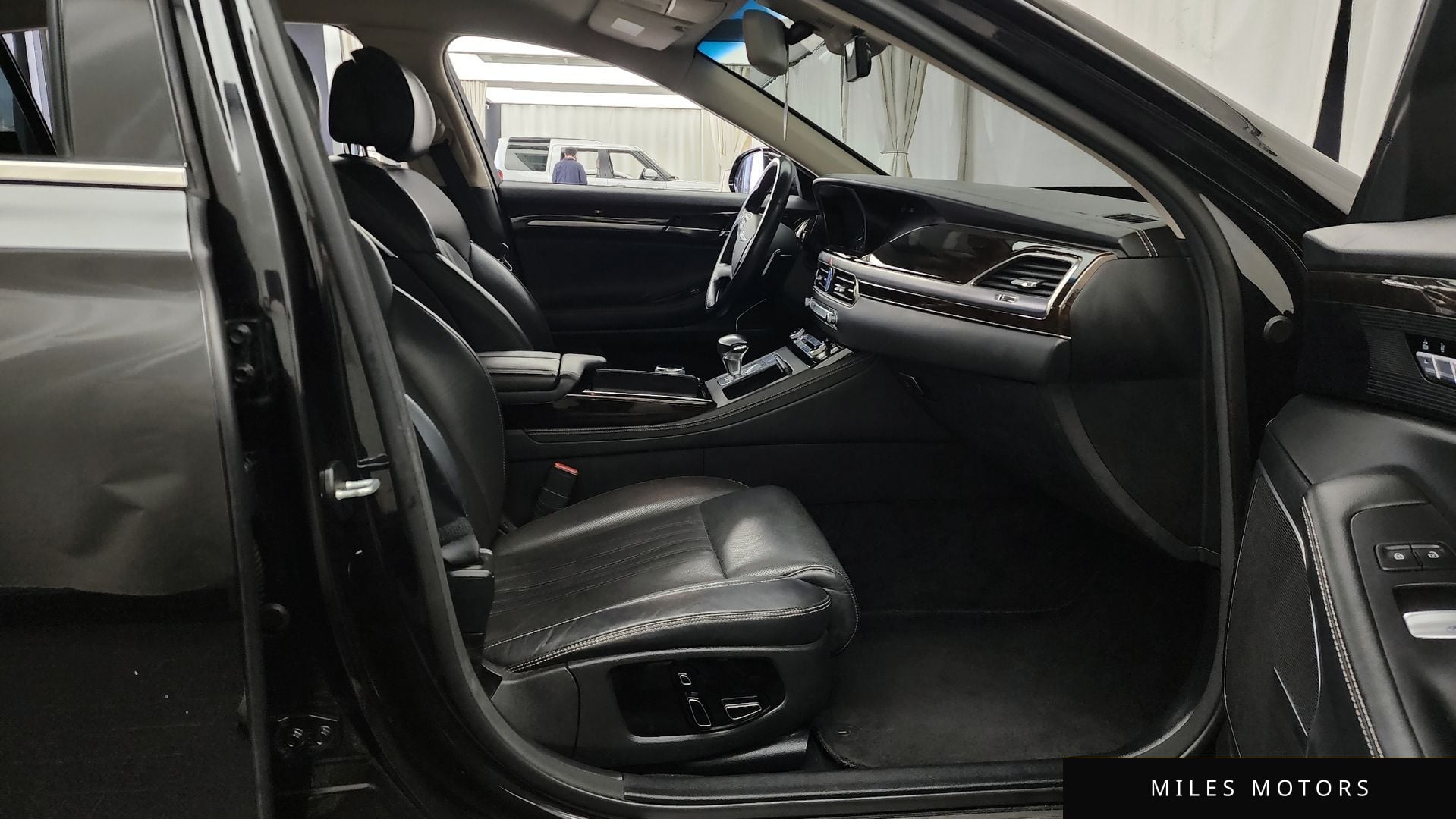 Genesis G90 2019 — миниатюра 11