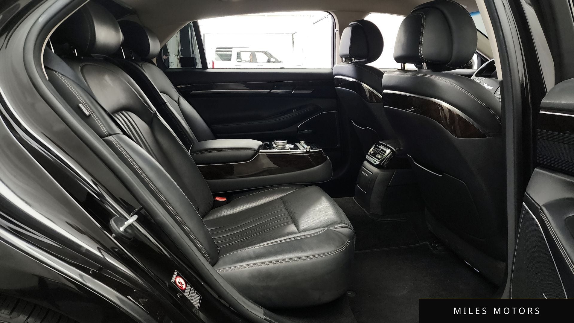 Genesis G90 2019 — миниатюра 12