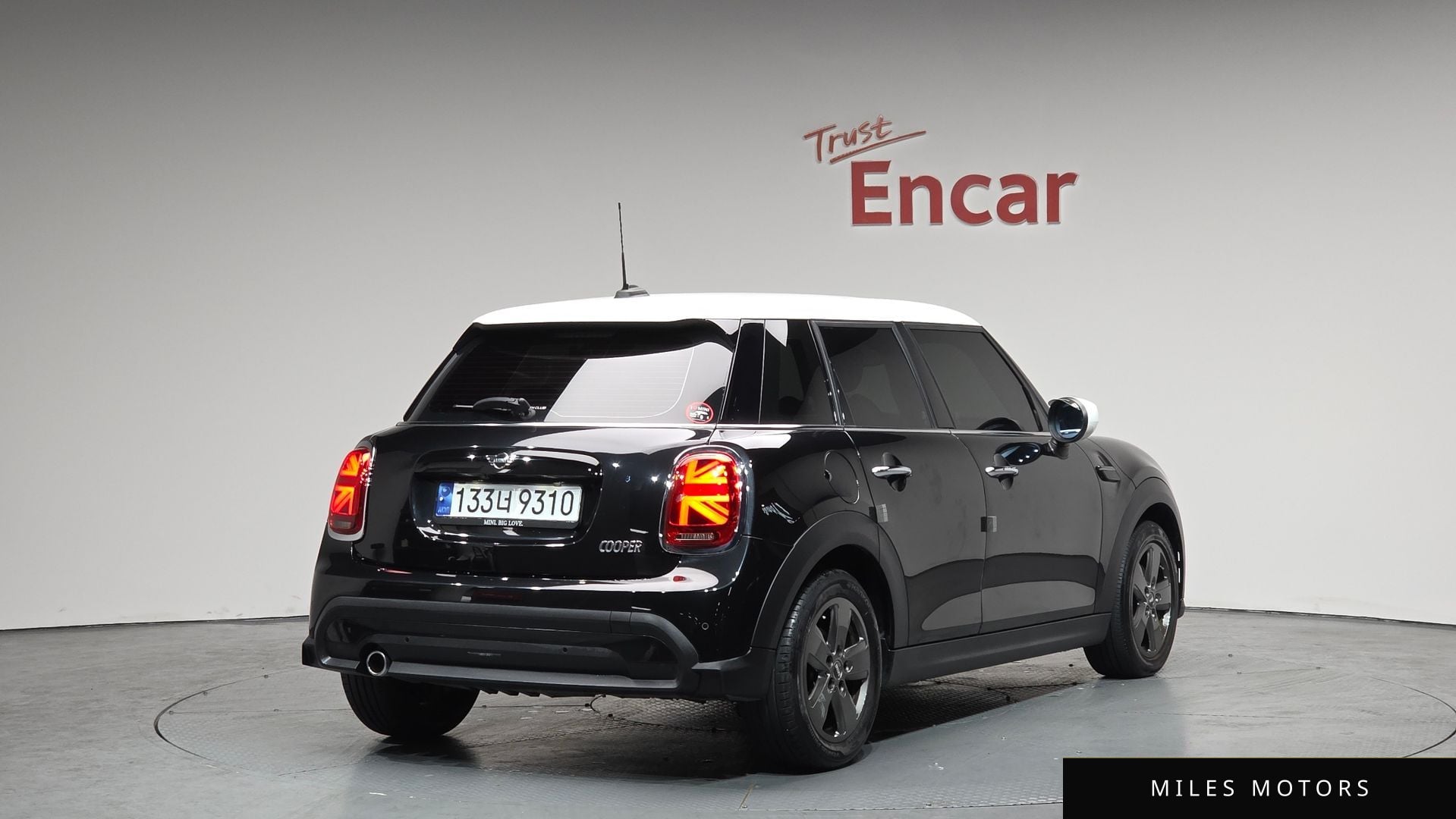 MINI Cooper 2023 — миниатюра 2