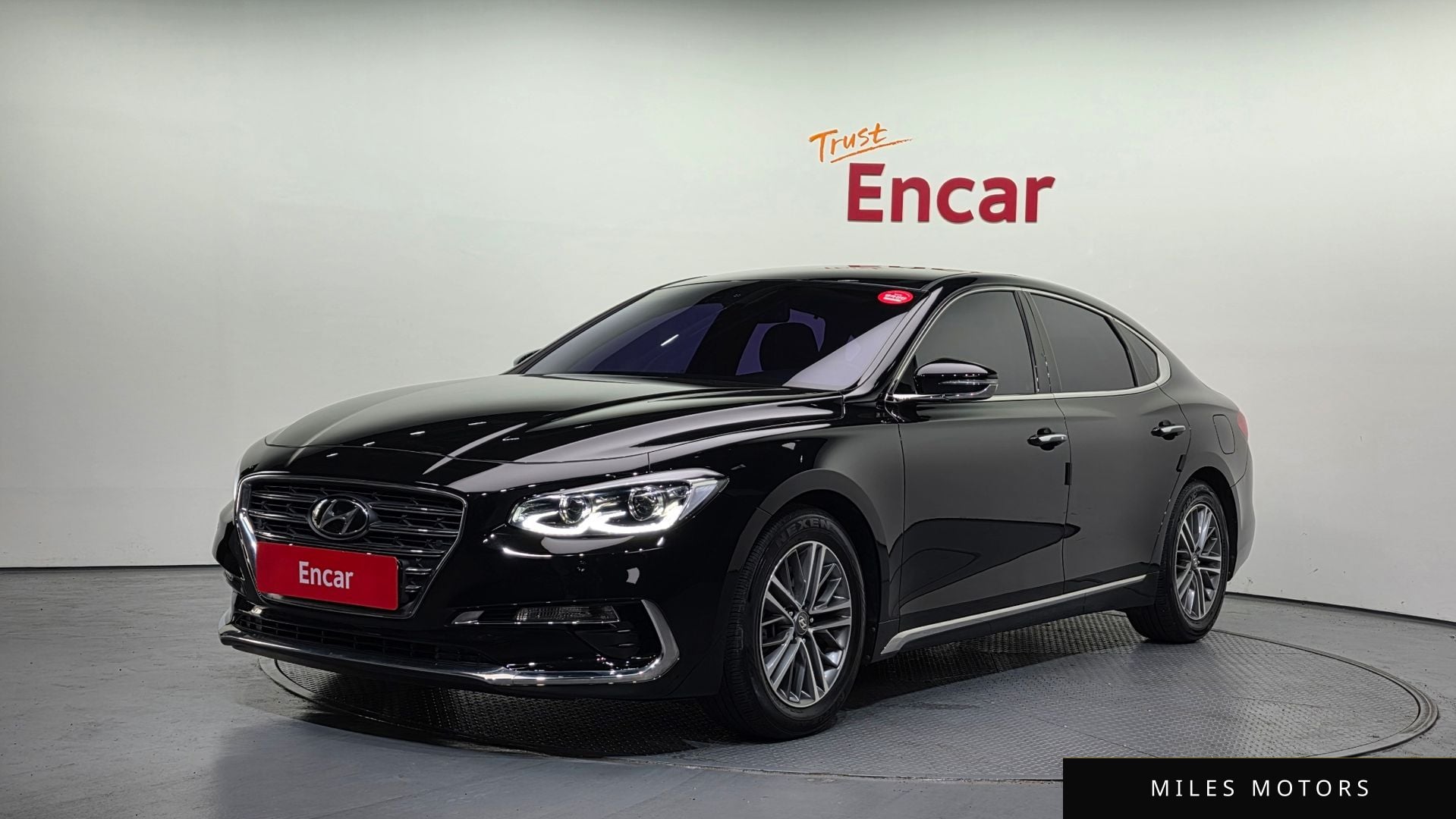 Hyundai Grandeur 2018 — фото 1 из 12