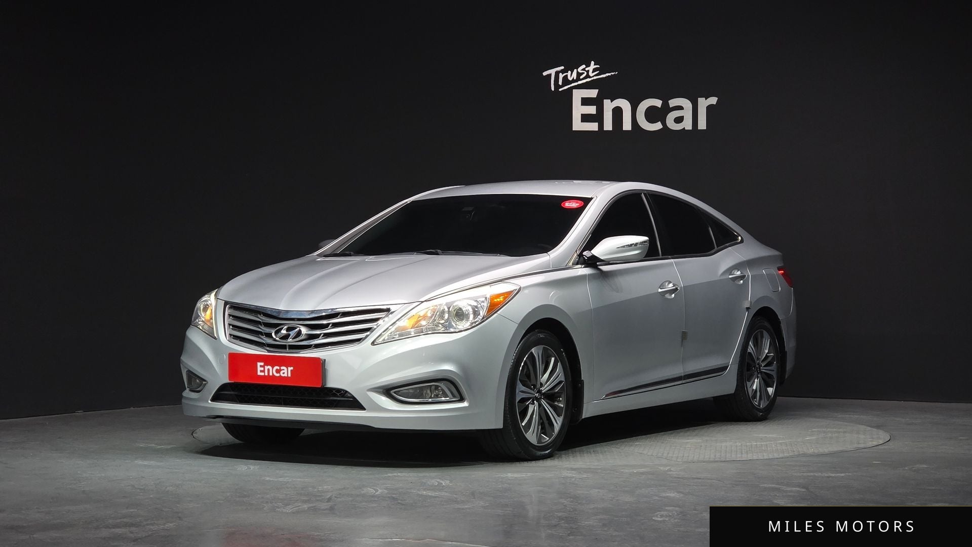 Hyundai Grandeur 2013 — фото 1 из 12