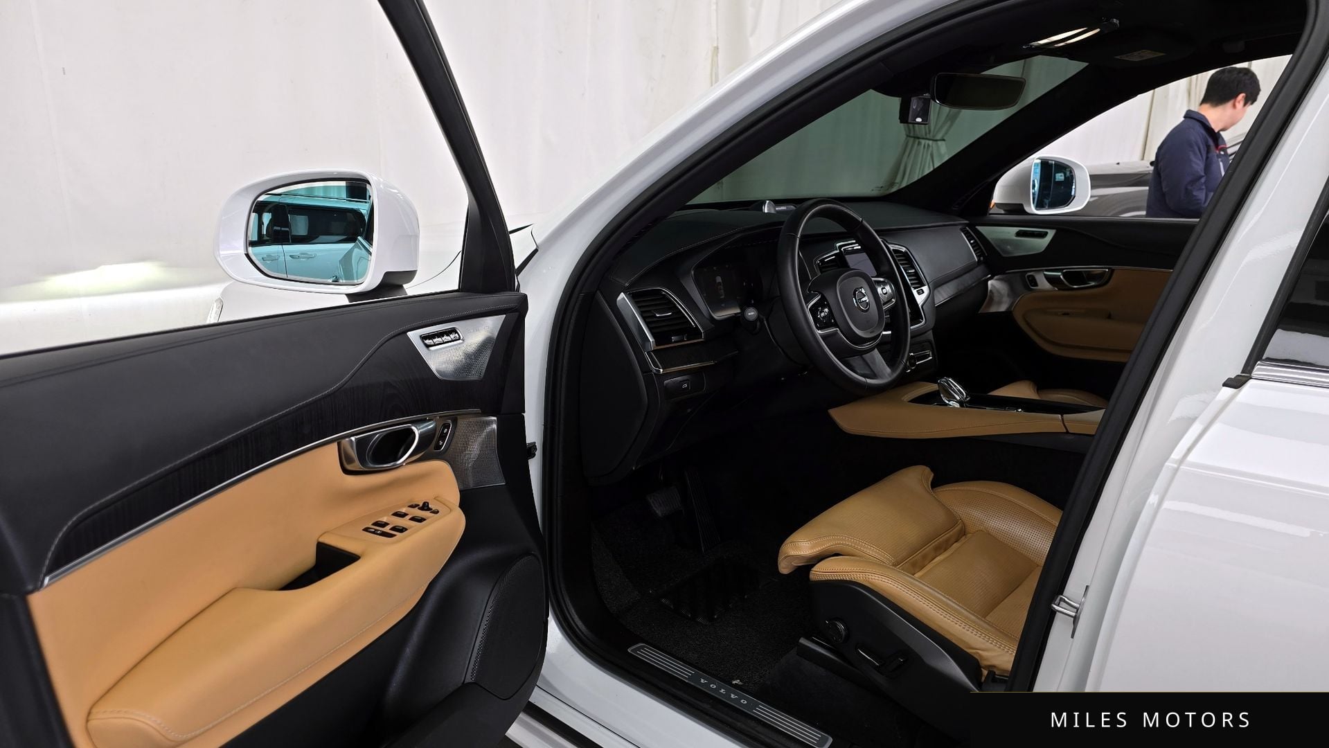 Volvo XC90 2023 — миниатюра 10