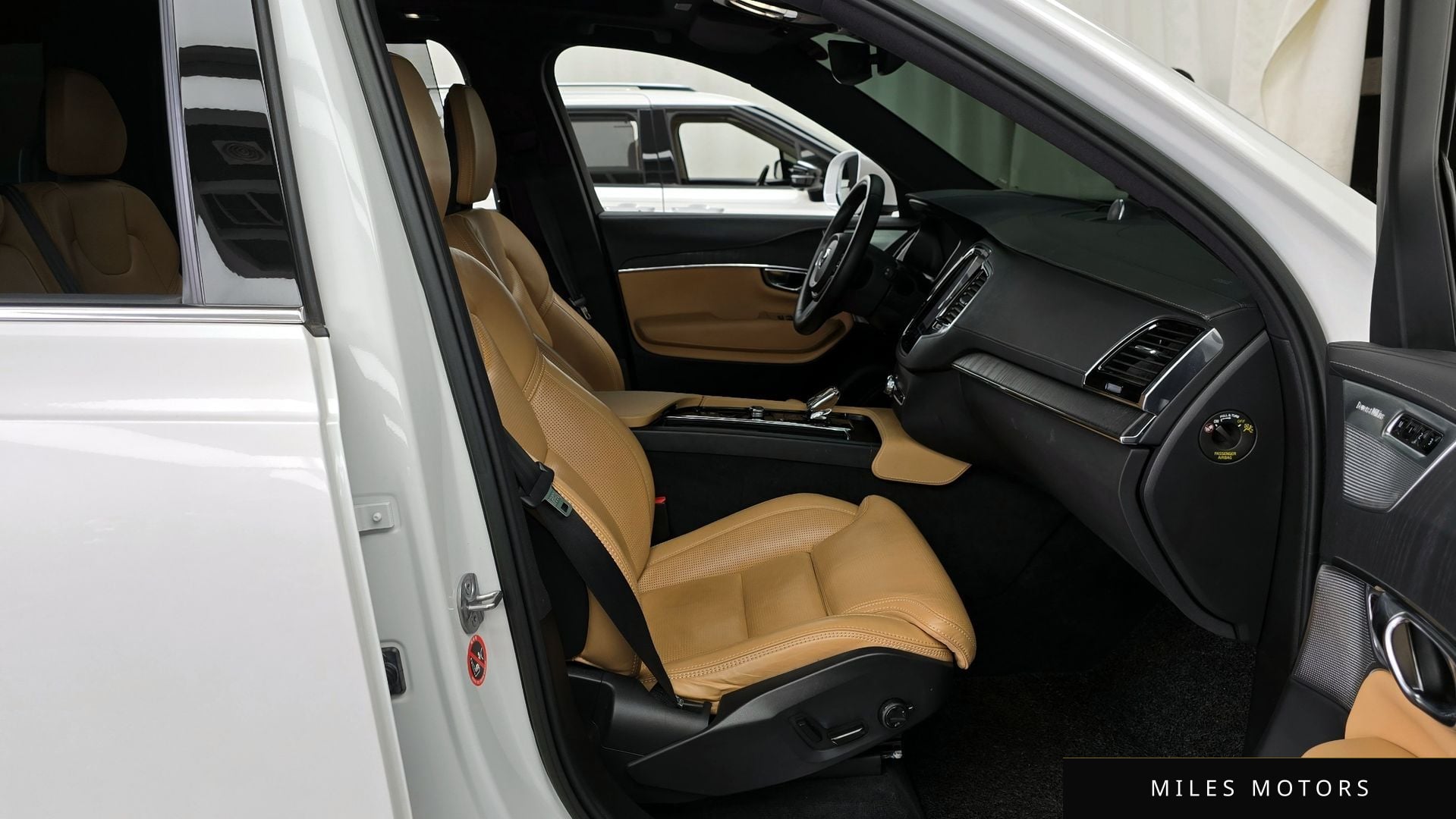 Volvo XC90 2023 — миниатюра 11