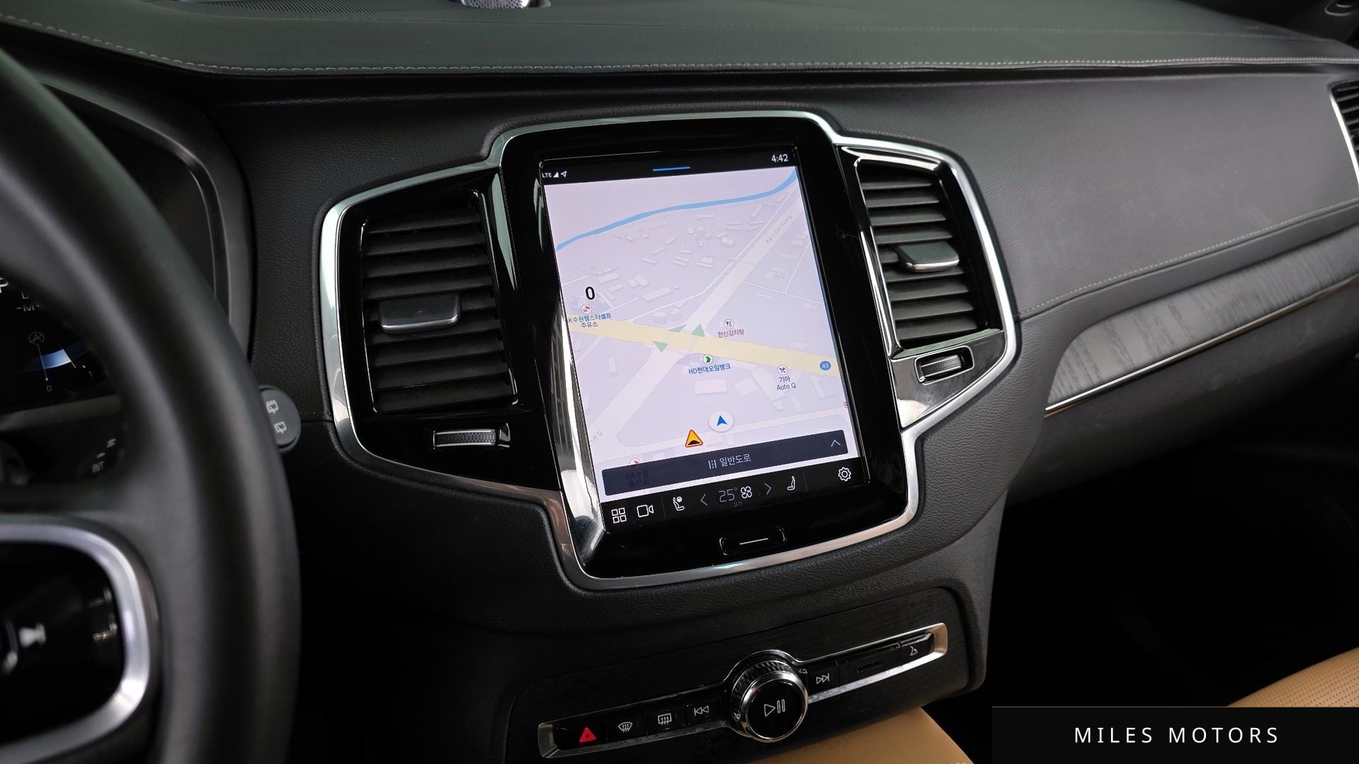 Volvo XC90 2023 — миниатюра 14