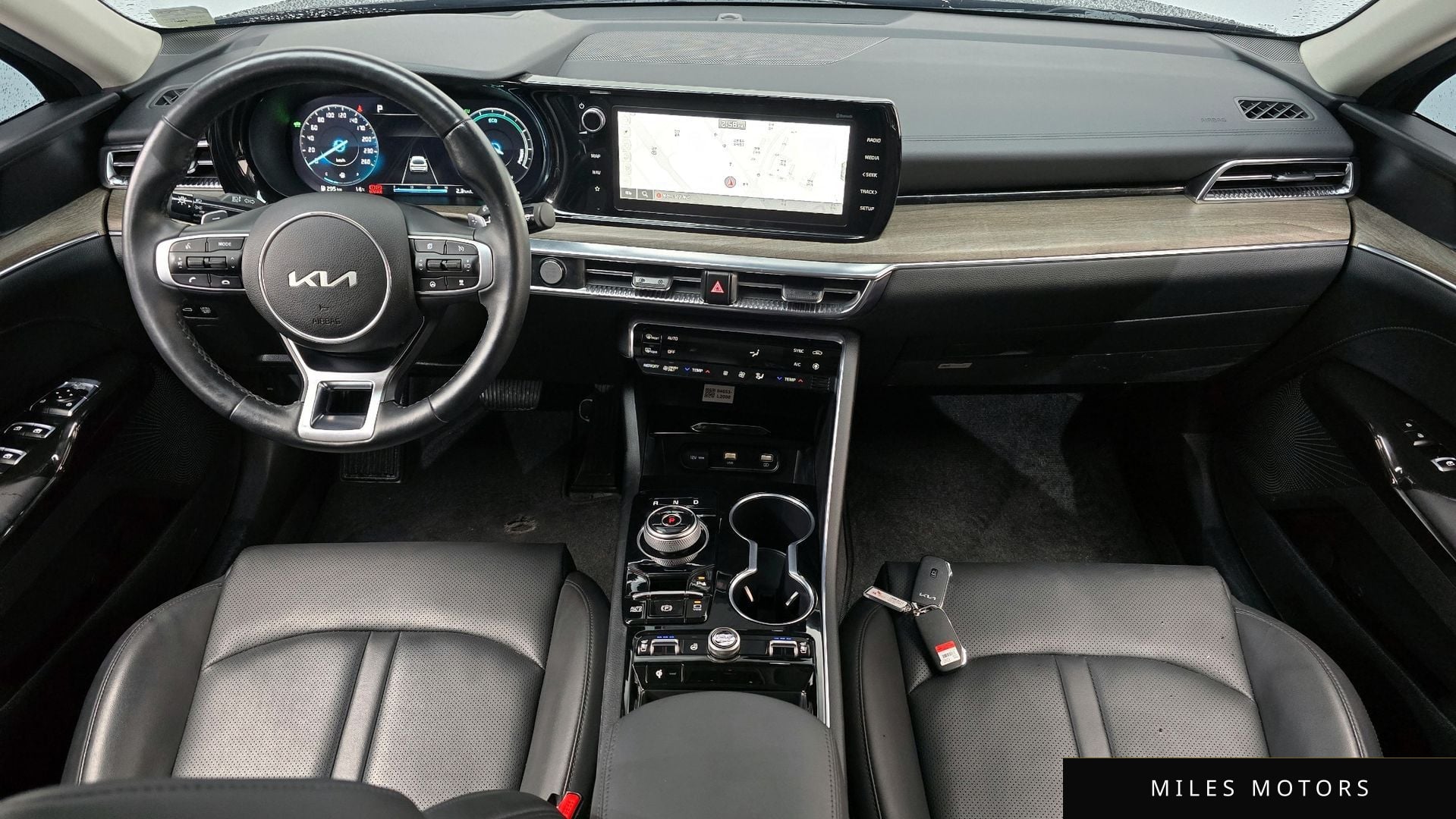 Kia K5 하이브리드 2023 — миниатюра 7
