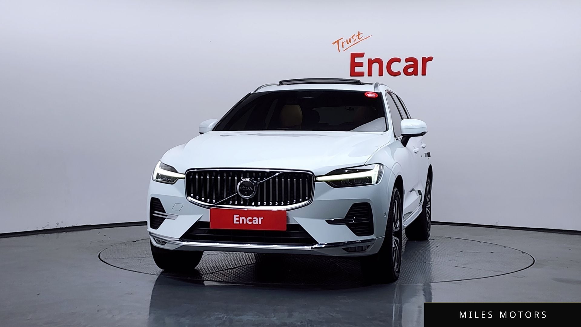 Volvo XC60 2023 — миниатюра 3